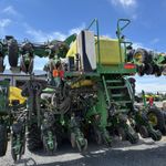  2024 John Deere 1725 at LandMark in Gothenburg, NE