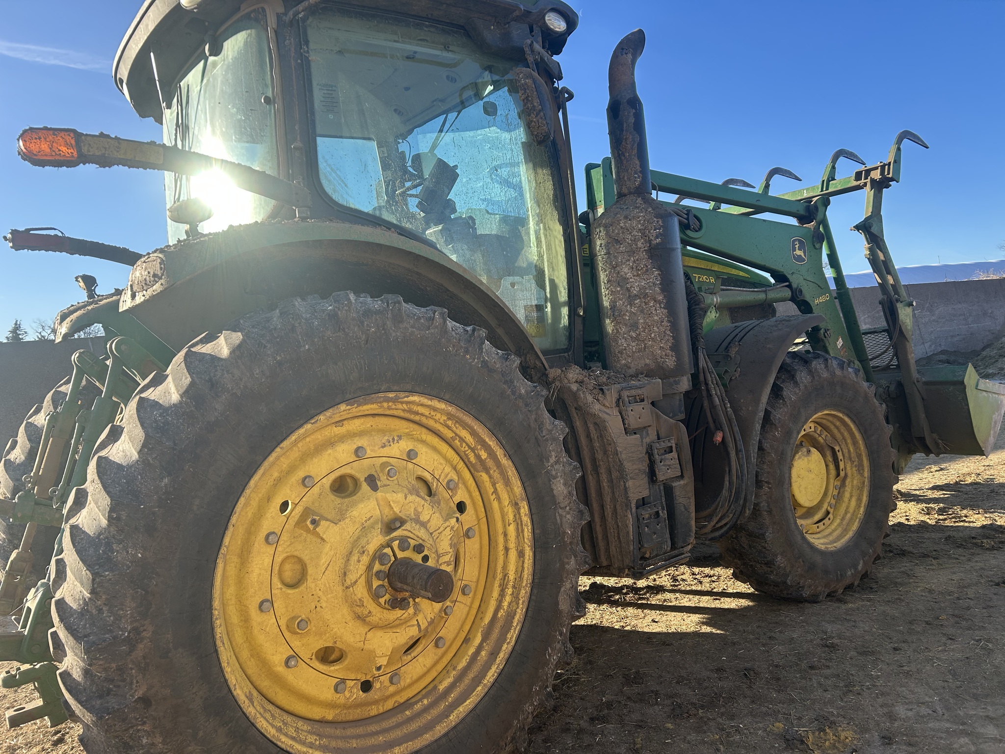  2015 John Deere 7210R at LandMark in Marysville, KS