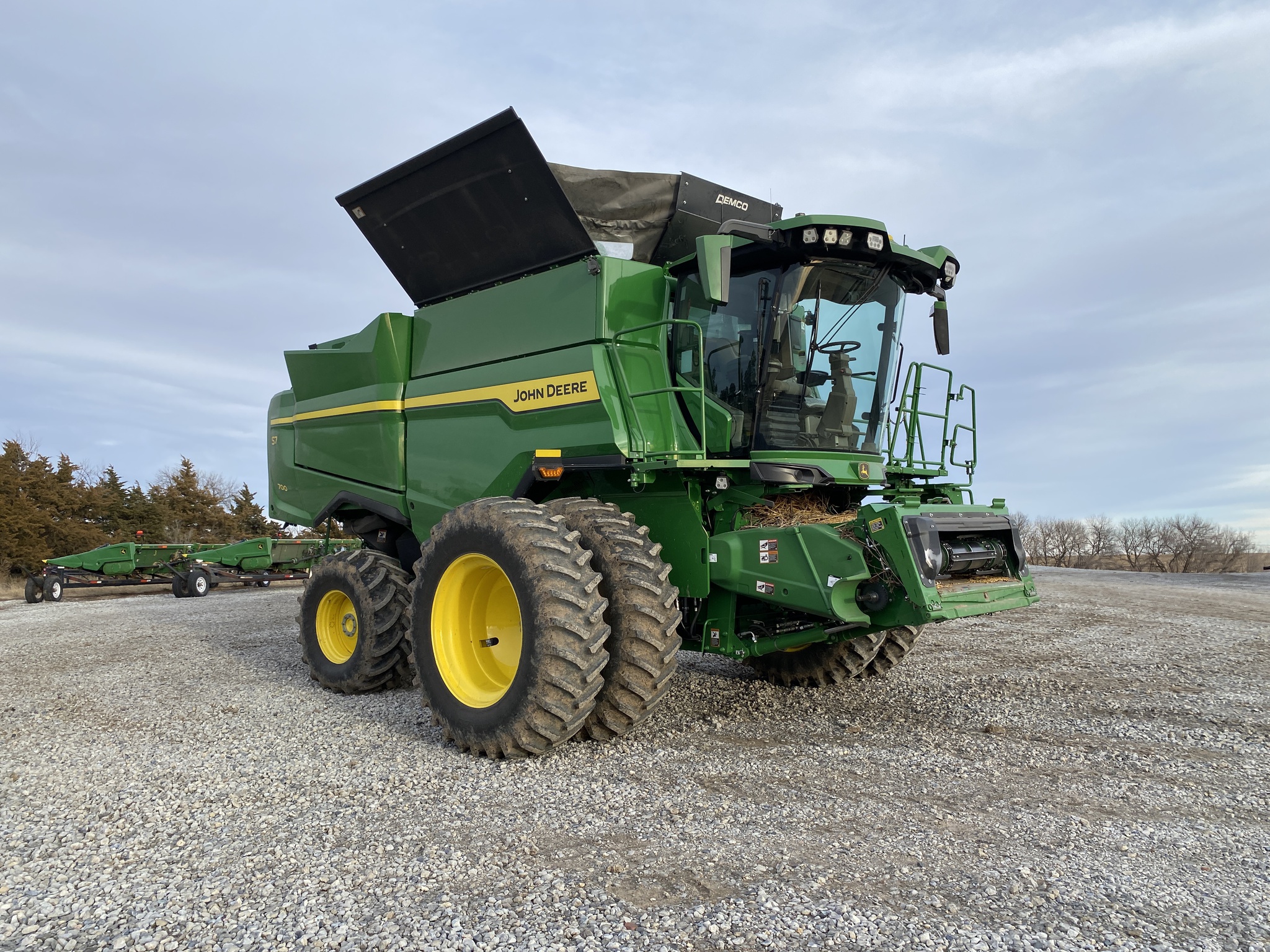  2025 John Deere S7 700 at LandMark in Superior, NE