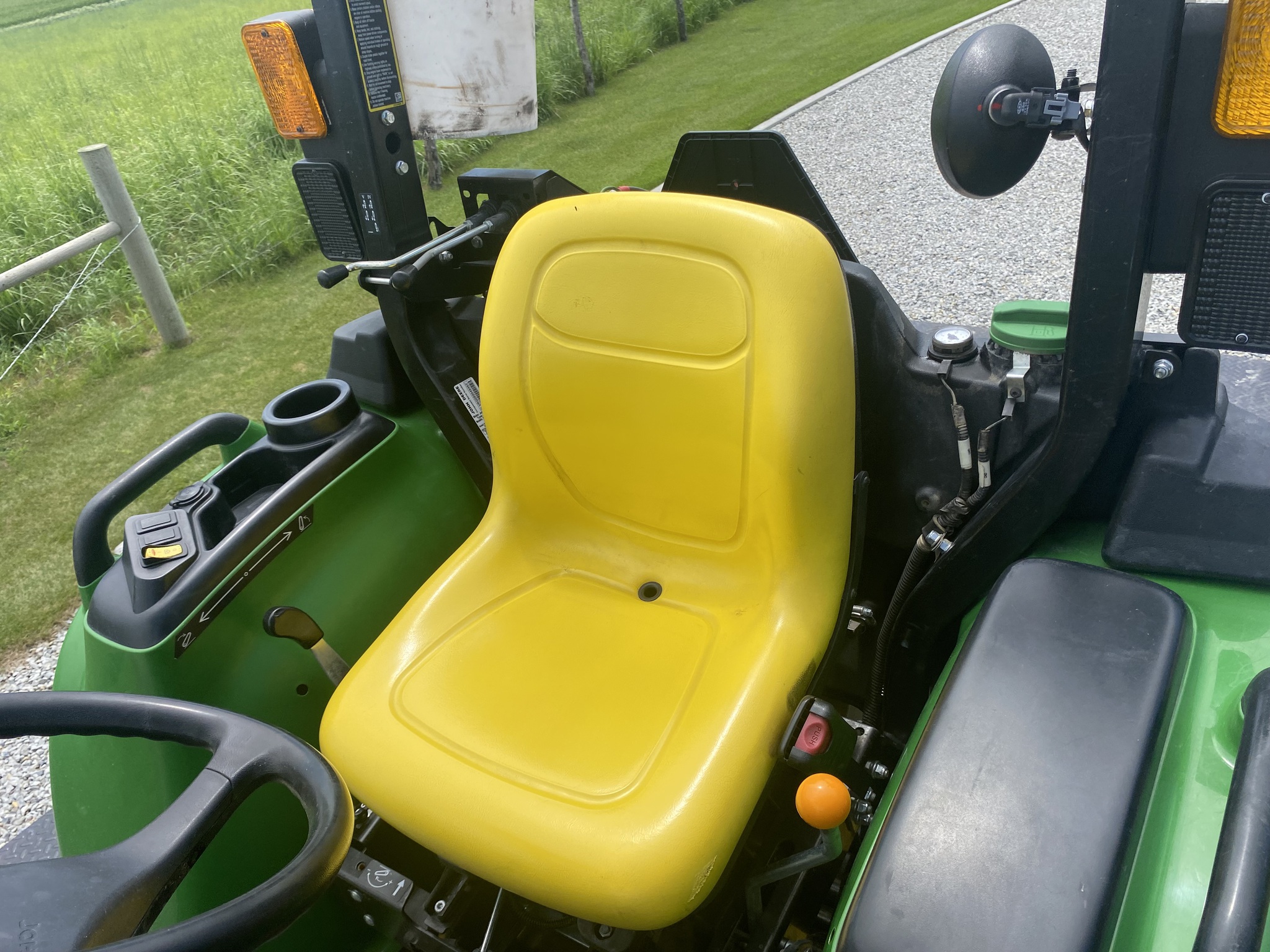  2021 John Deere 3025E at LandMark in Hebron, NE