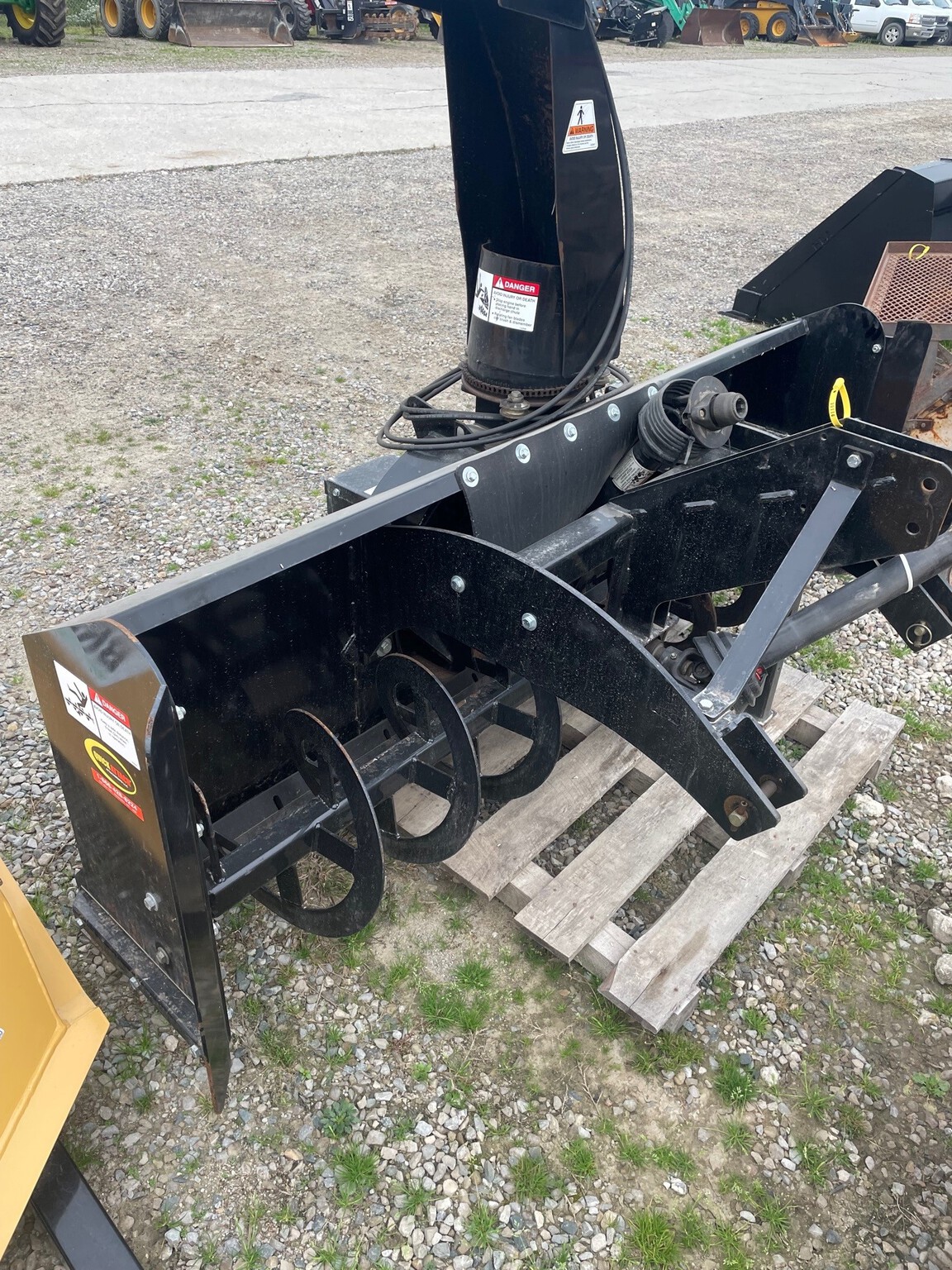 On Lot  Erskine 825RP at Tri County Equipment Sandusky, MI