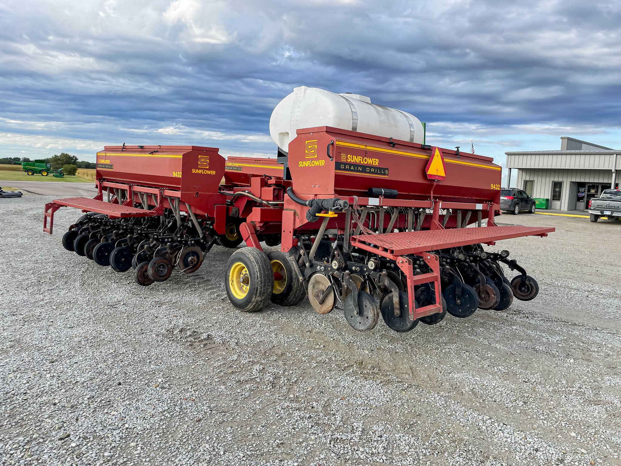  2000 Sunflower 9432 at LandMark in Smith Center, KS