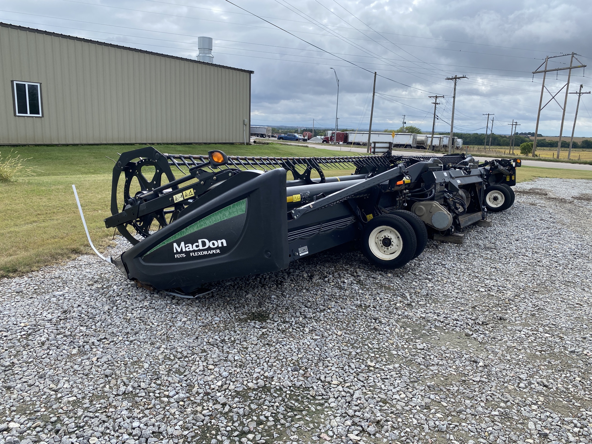  2014 MACDON FD75-40 at LandMark in Hebron, NE
