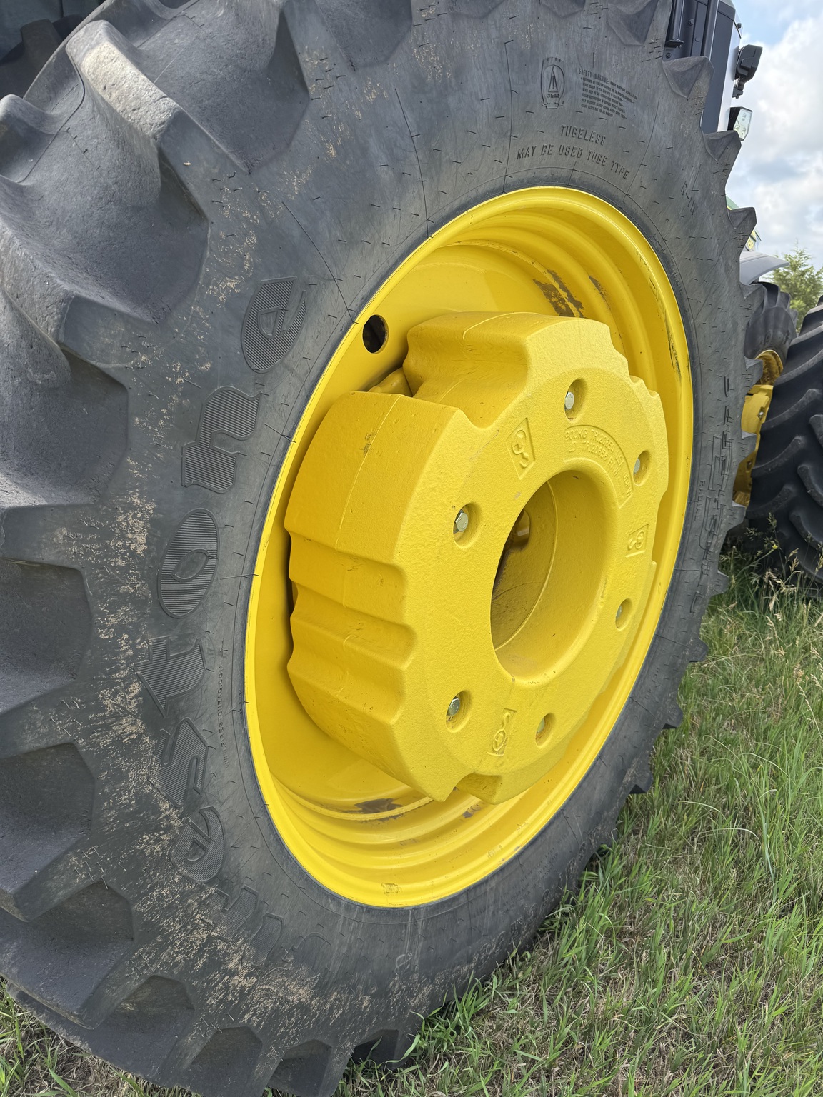  2024 John Deere 8R 370 at LandMark in Hebron, NE