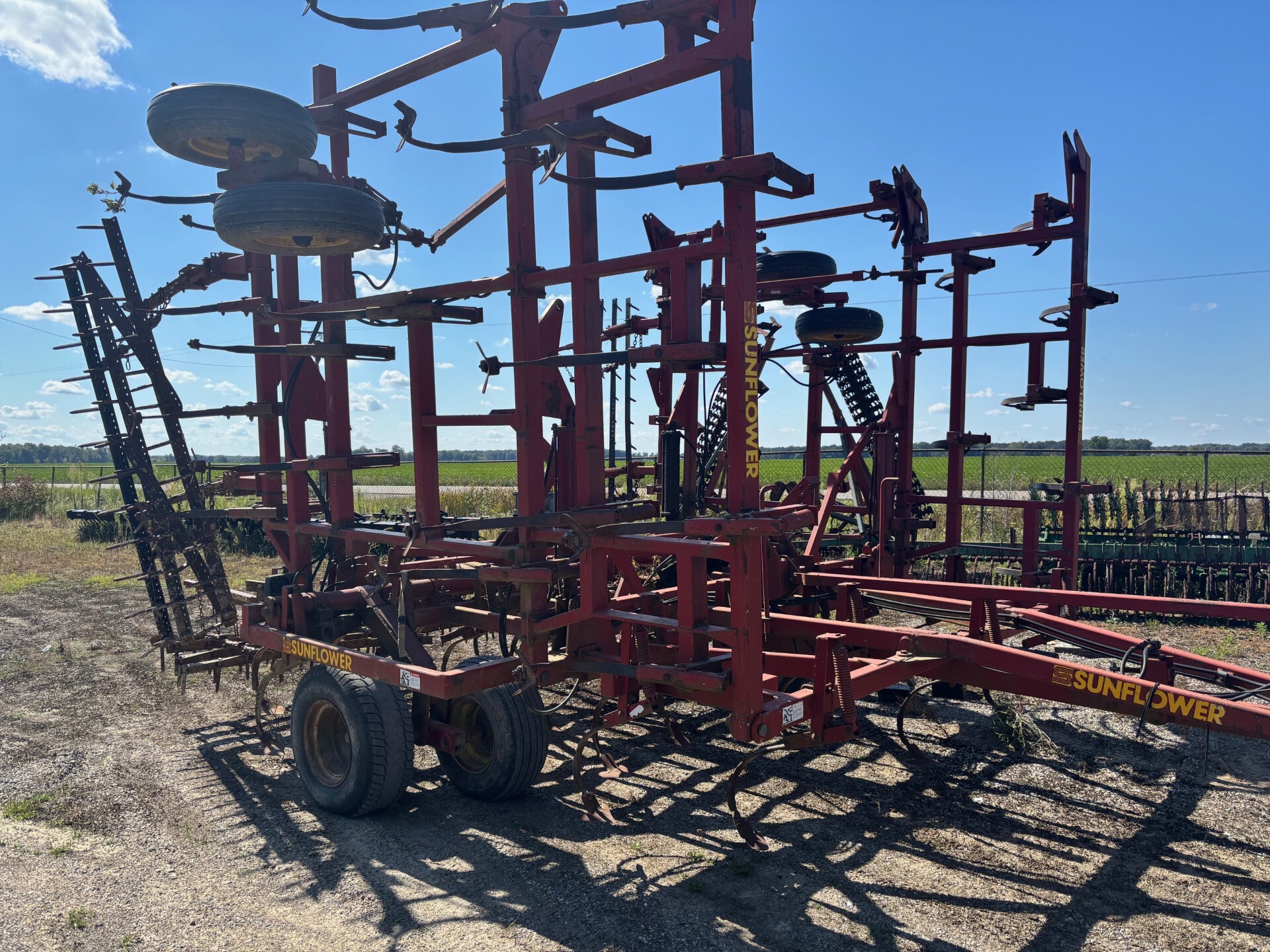 On Lot  Sunflower 5054 at Tri County Equipment Sandusky, MI