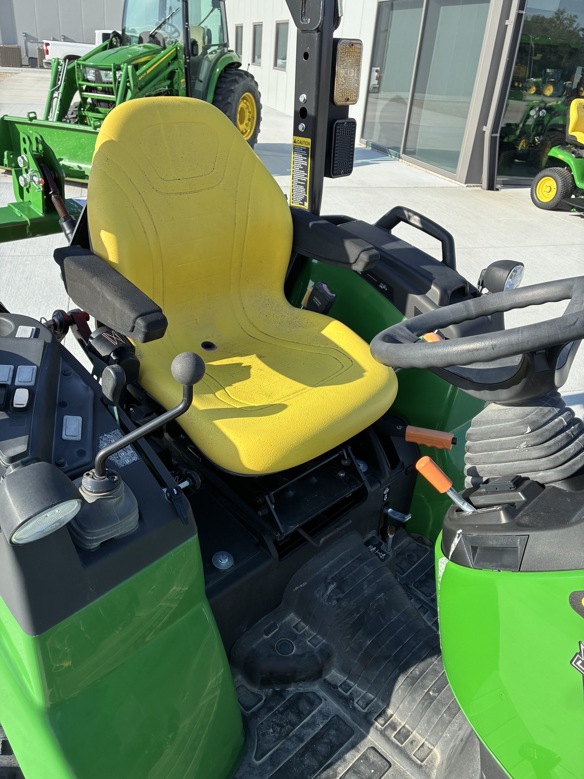  2022 John Deere 2032R at LandMark in Hastings, NE