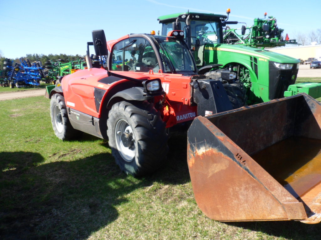 On Lot 2014 Manitou MLT840-115 at Tri County Equipment Bad Axe, MI