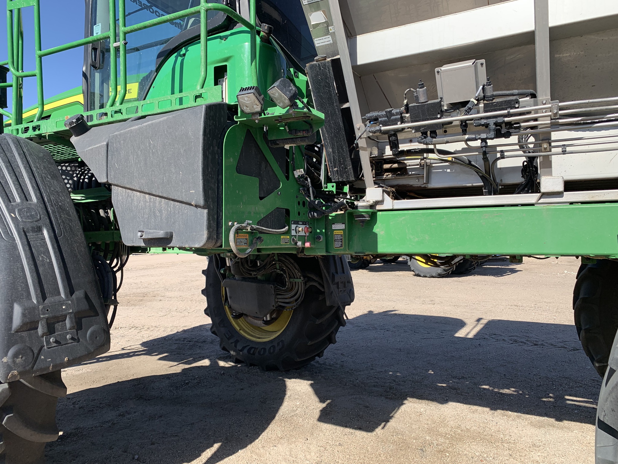  2023 John Deere 600R at LandMark in Gothenburg, NE