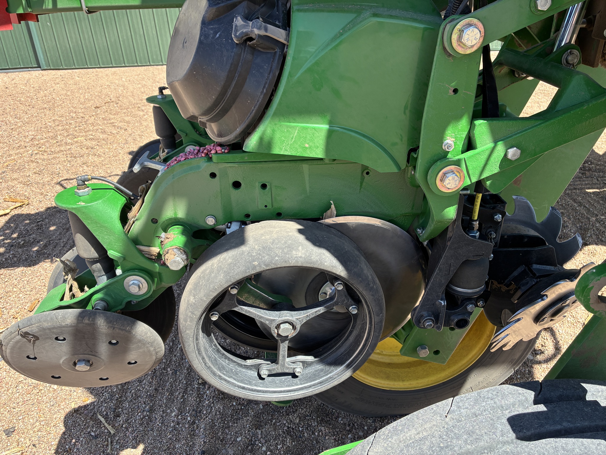 2022 John Deere 1775NT at LandMark in Gothenburg, NE