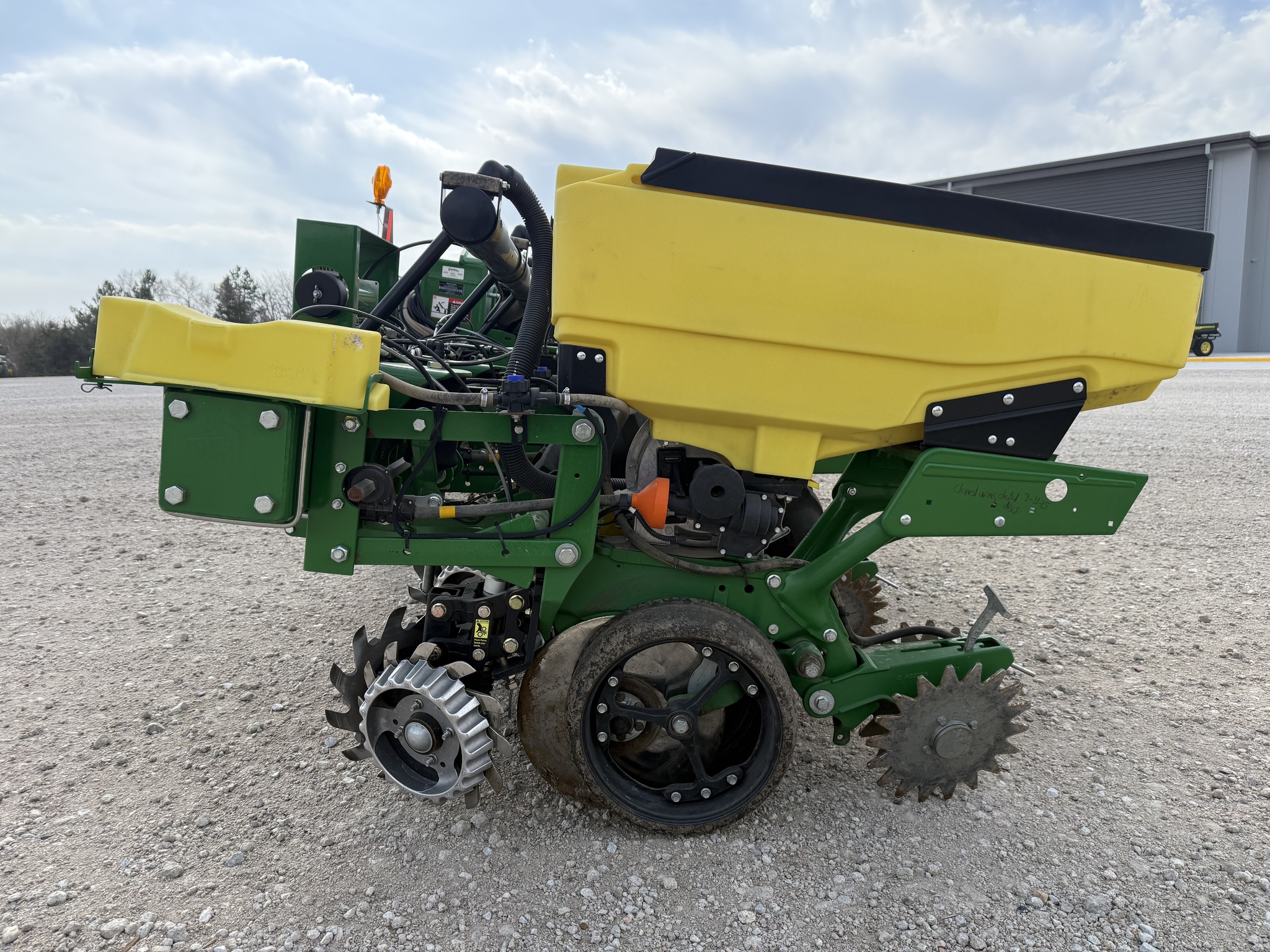  2025 John Deere 1725 at LandMark in Smith Center, KS