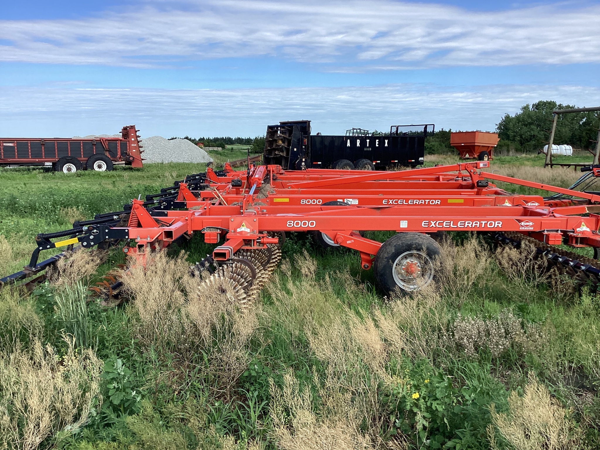  2013 Kuhn Krause 8000-30 at LandMark in Minden, NE