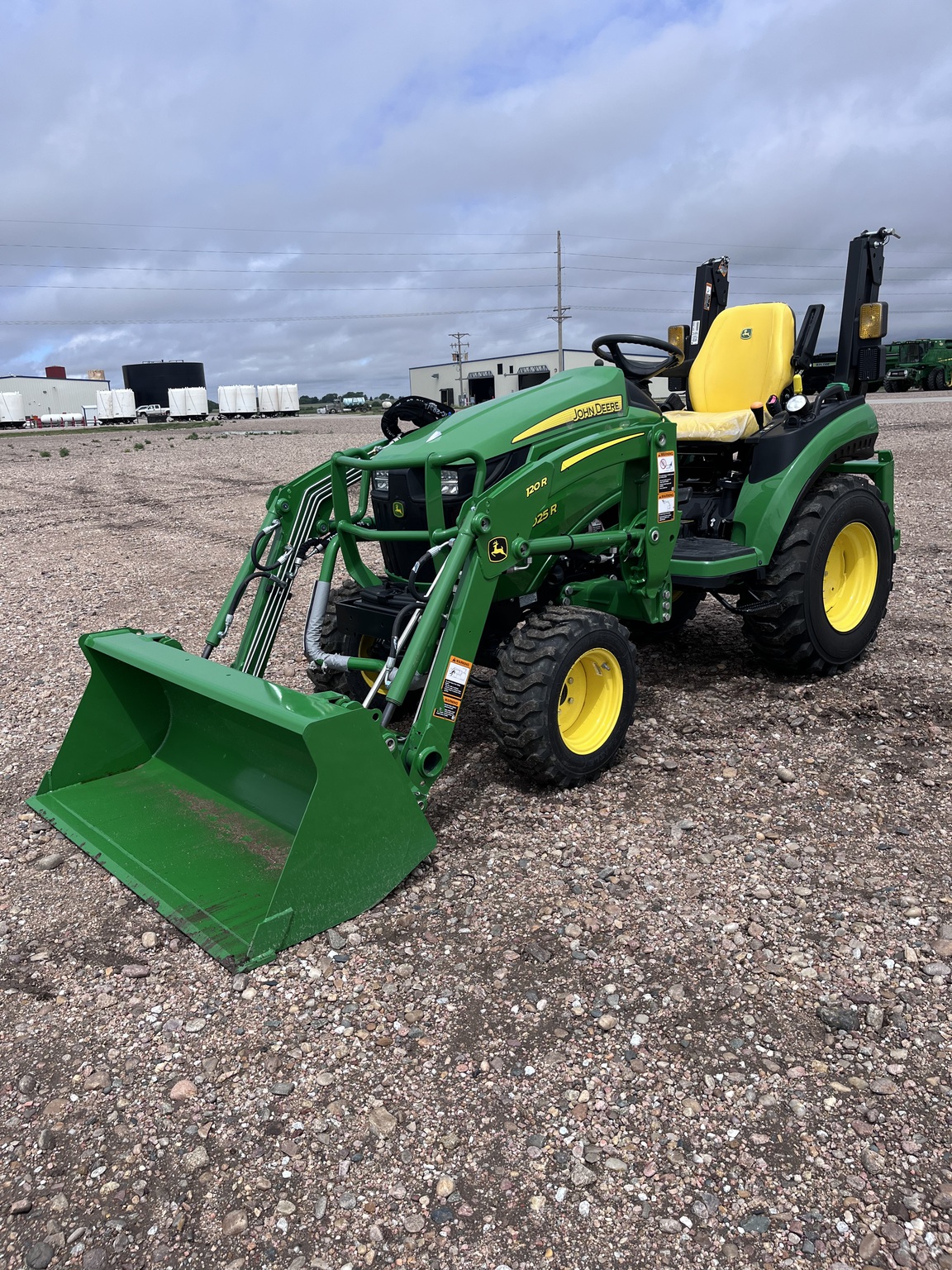   John Deere 2025R at LandMark in Minden, NE