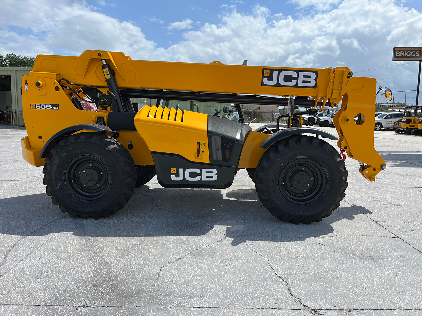  JCB 509-42 at Briggs JCB Orlando, FL