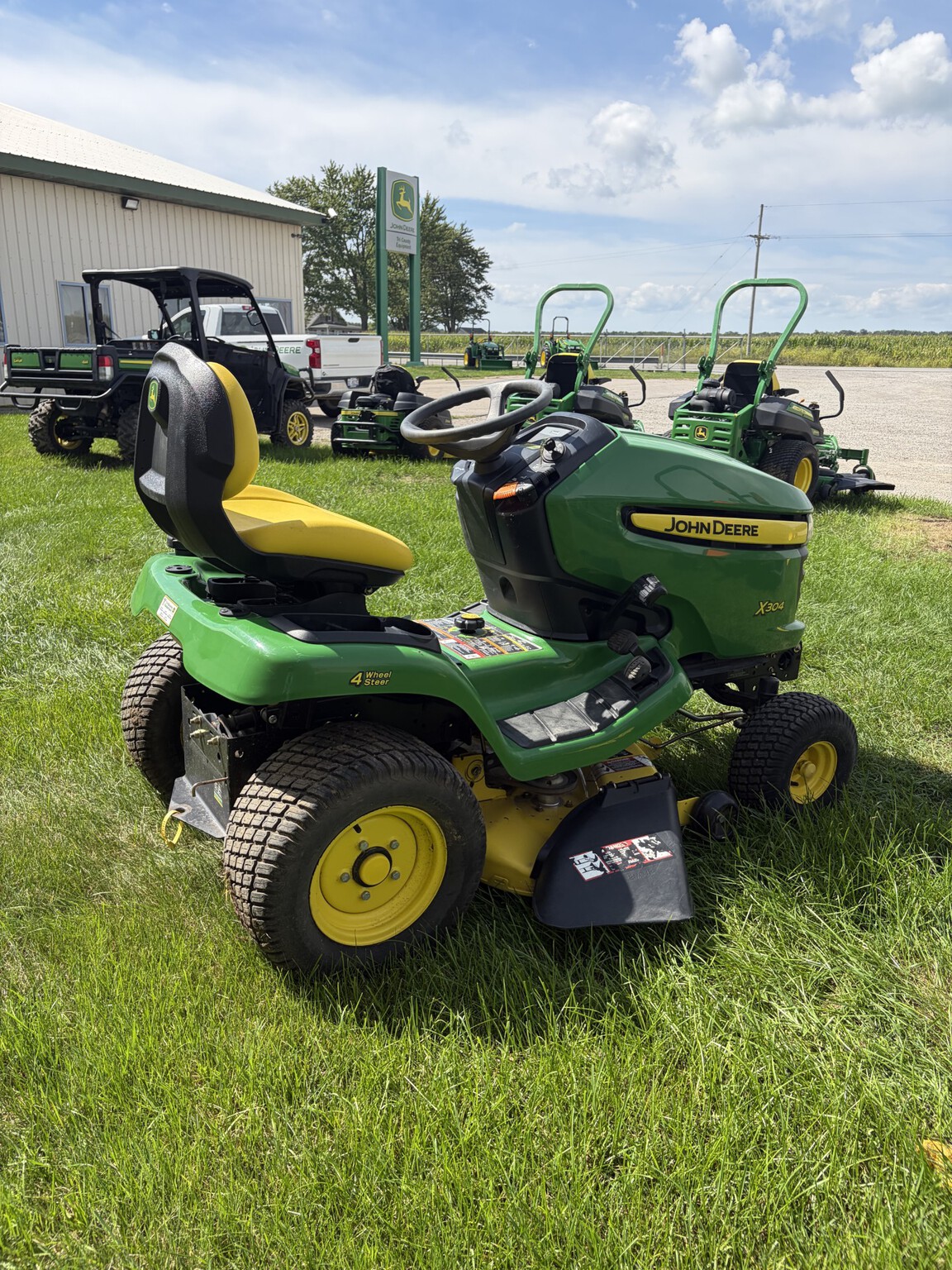 Used 2011 John Deere X304 at Tri County Equipment Marlette, MI