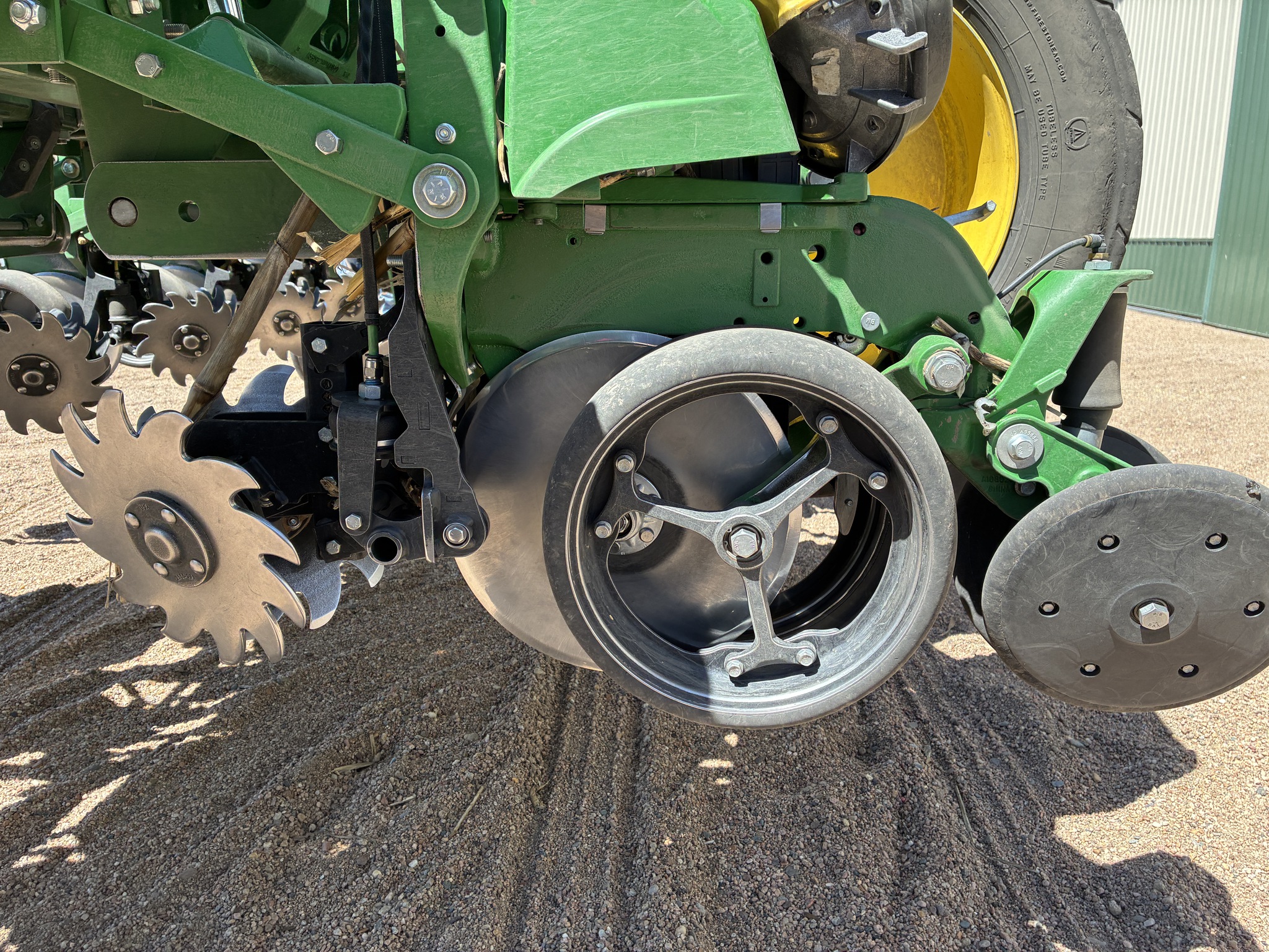  2022 John Deere 1775NT at LandMark in Gothenburg, NE
