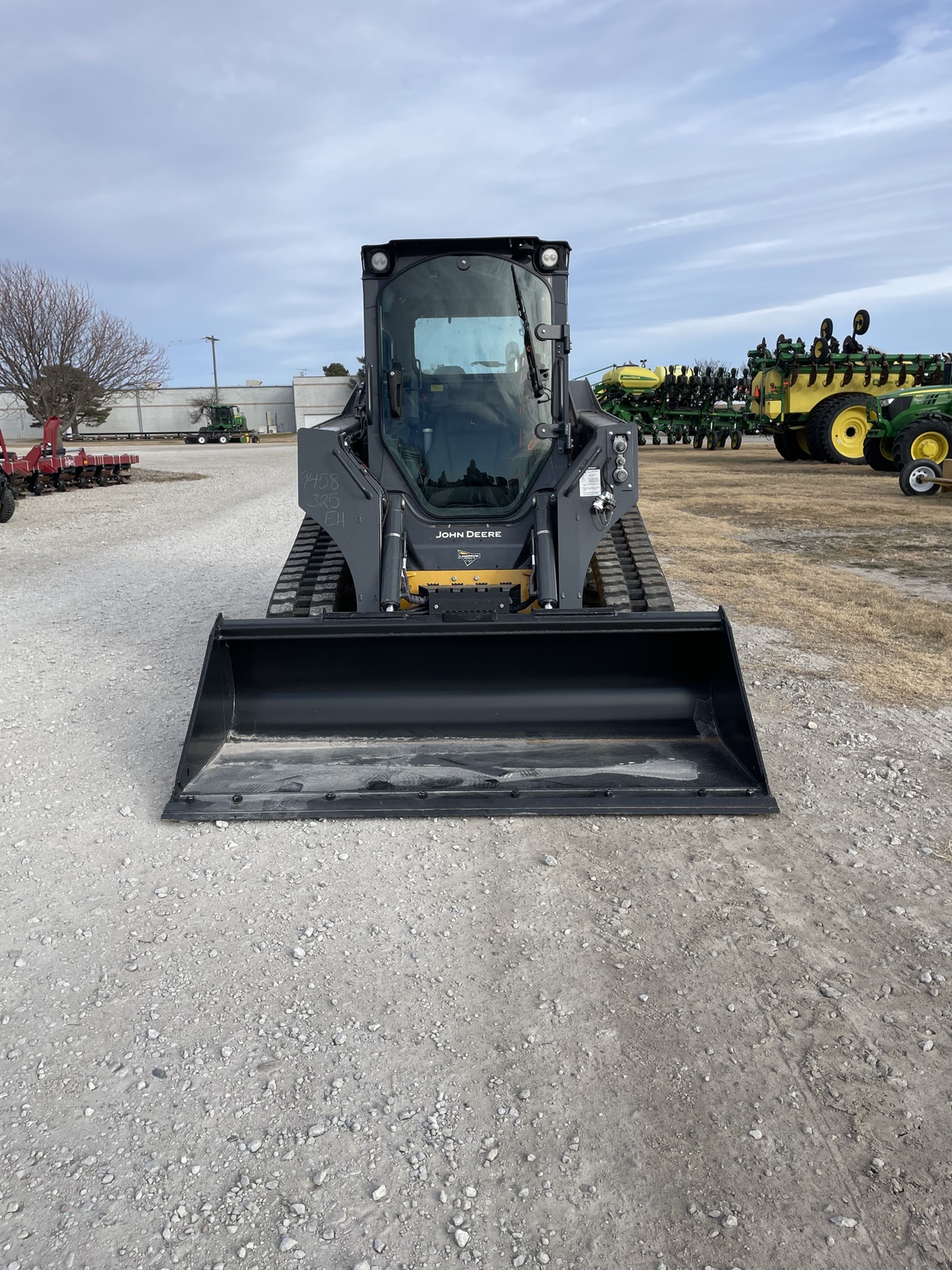   John Deere 325G at LandMark in Kearney, NE