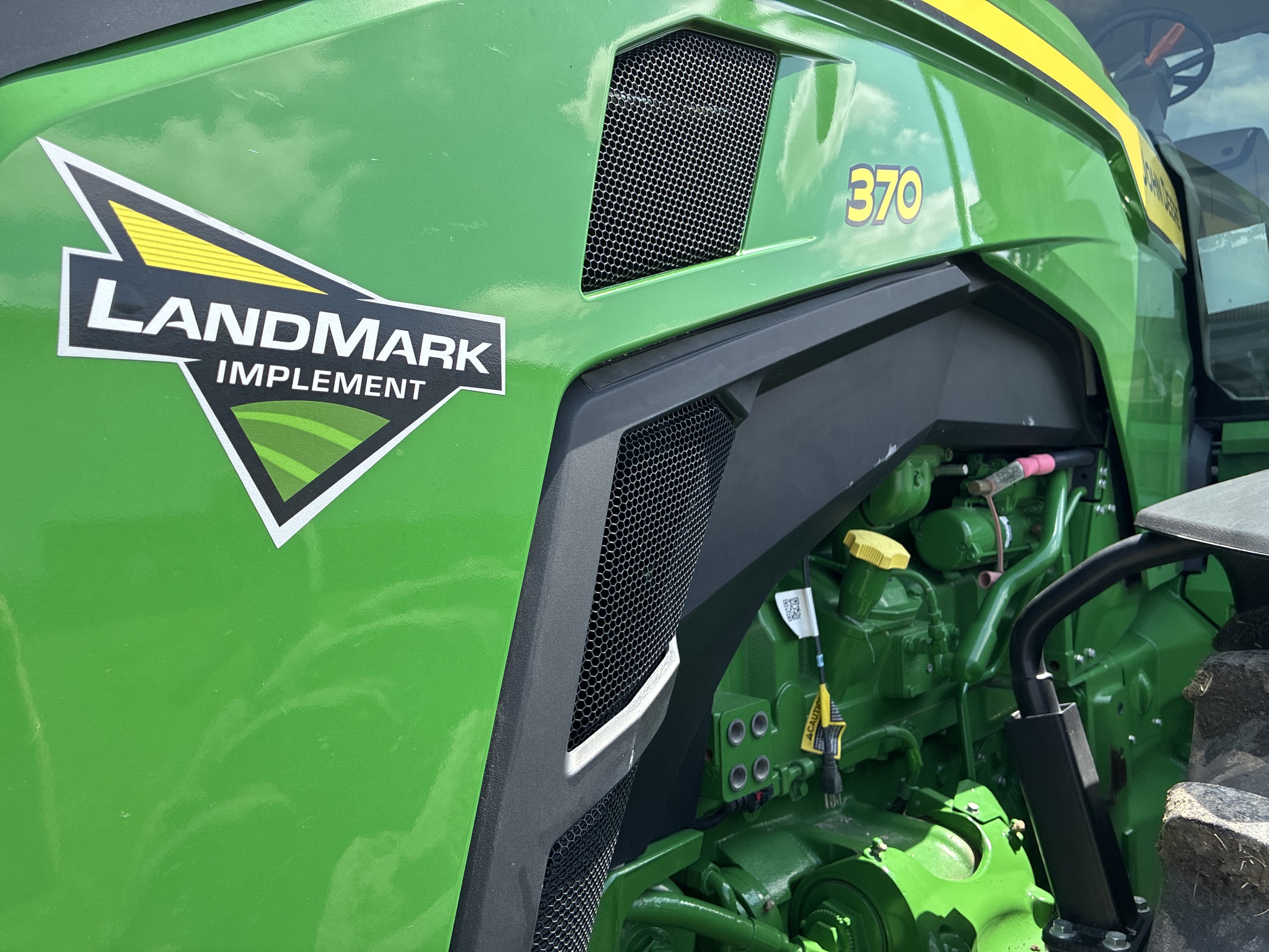  2024 John Deere 8R 370 at LandMark in Marysville, KS