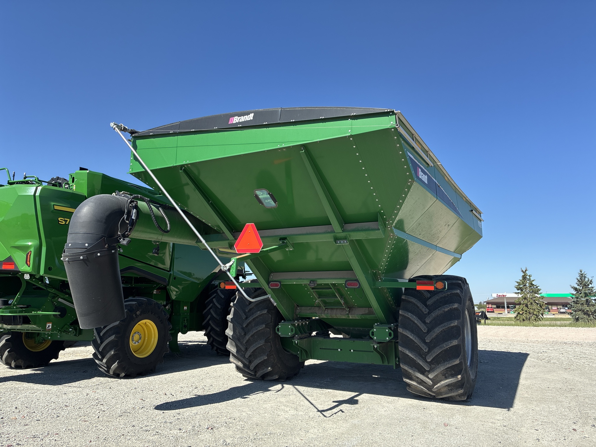  2021 Brandt 1120XT at LandMark in Hebron, NE