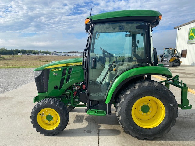  2024 John Deere 3033R at LandMark in Beatrice, NE