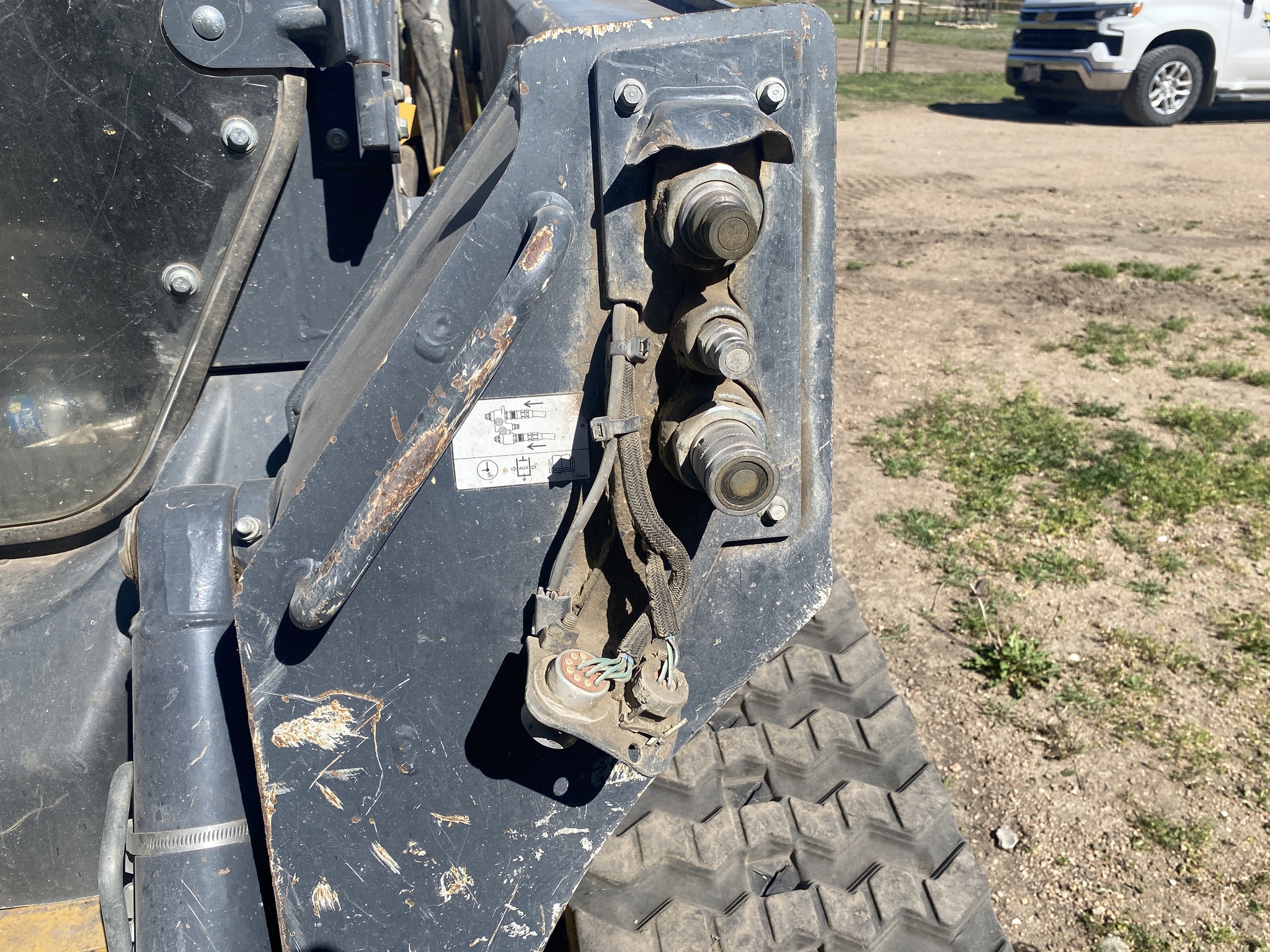  2016 John Deere 323E at LandMark in Hebron, NE