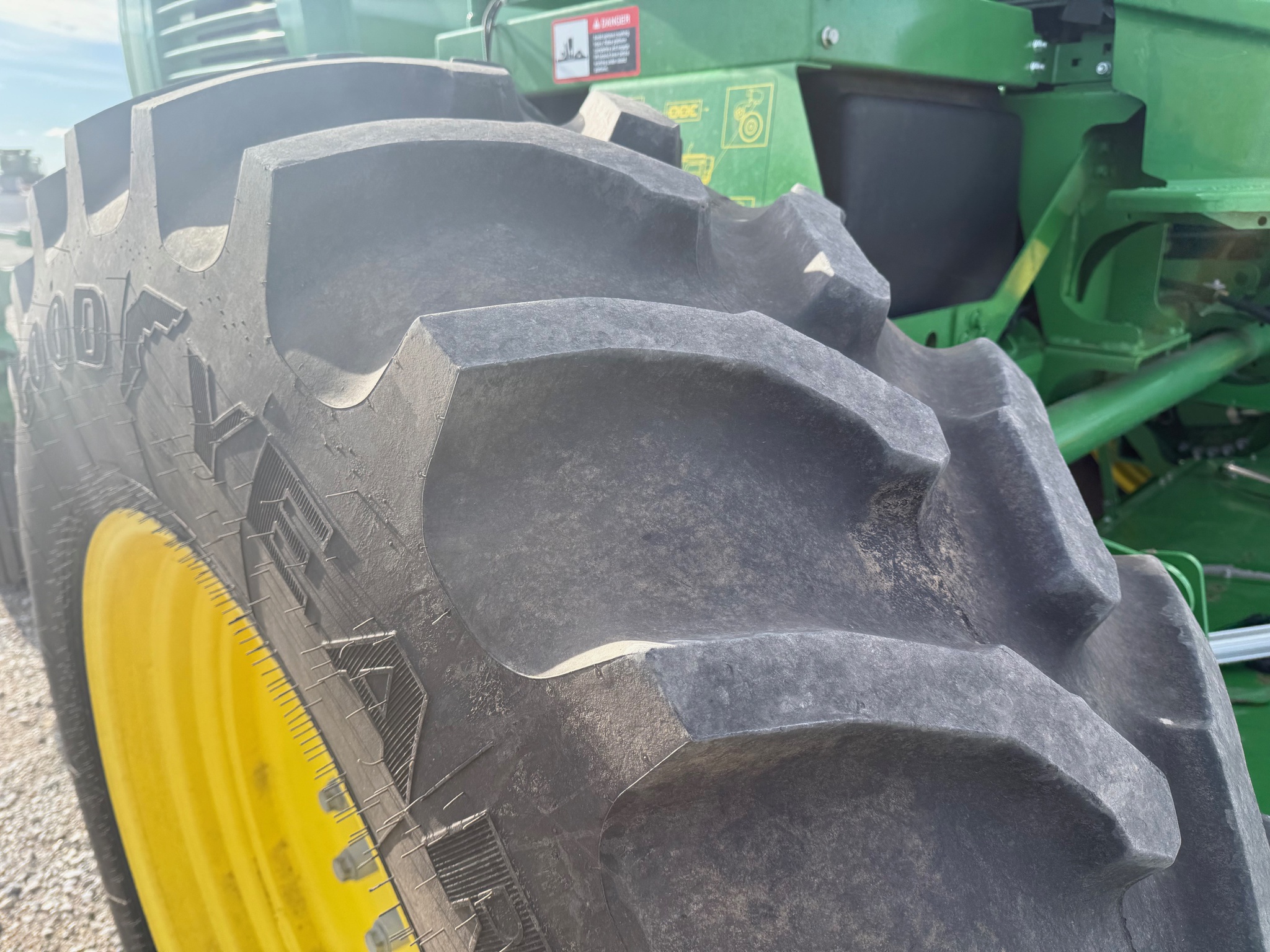  2024 John Deere W235R at LandMark in Fairfield, NE