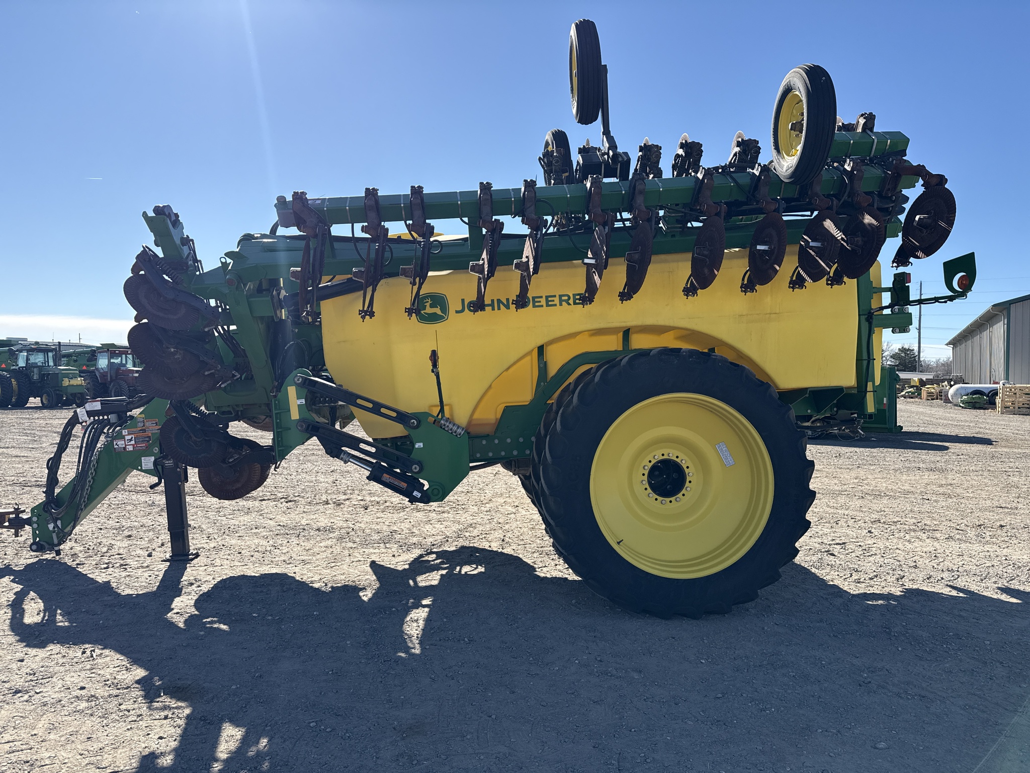  2022 John Deere 2530L at LandMark in Gothenburg, NE
