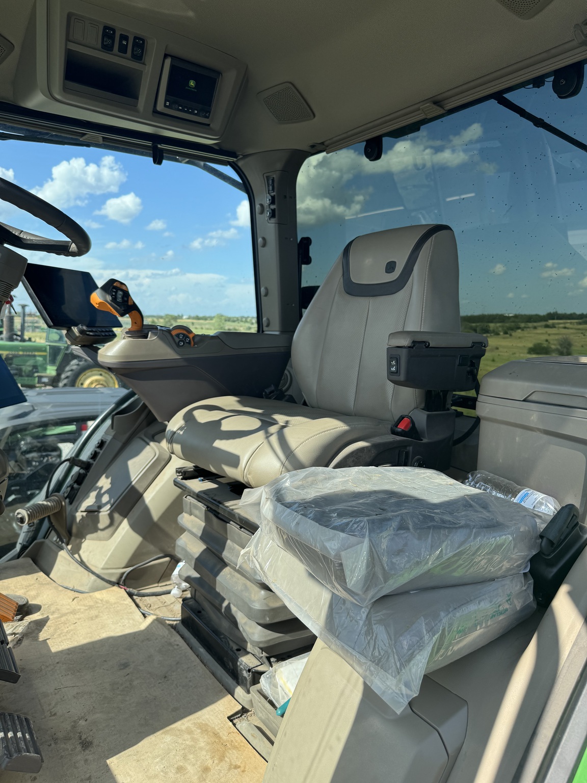  2024 John Deere 8R 370 at LandMark in Beatrice, NE