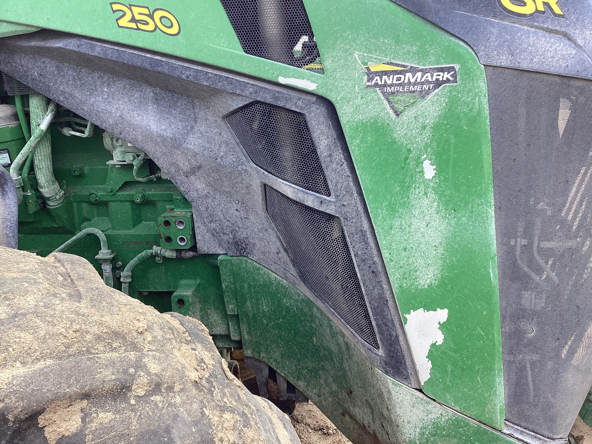  2022 John Deere 8R 250 at LandMark in Minden, NE
