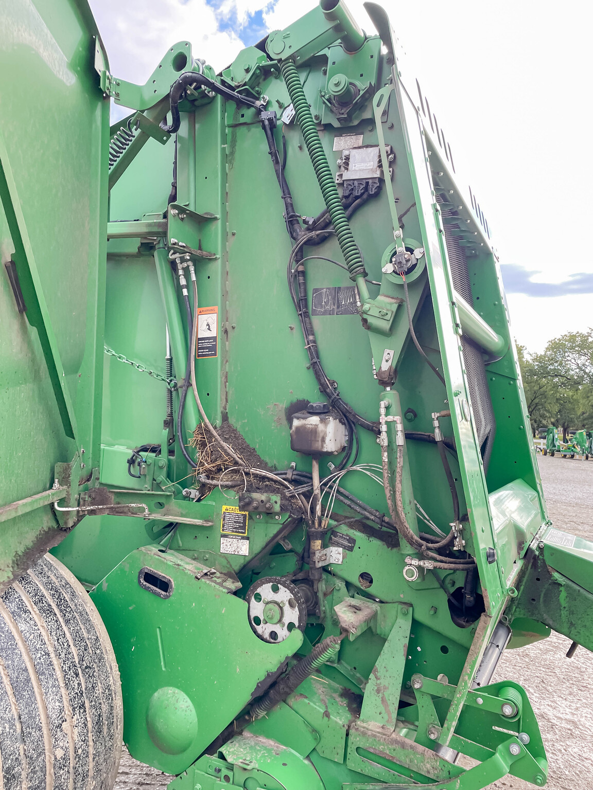  2023 John Deere 560R at LandMark in Smith Center, KS