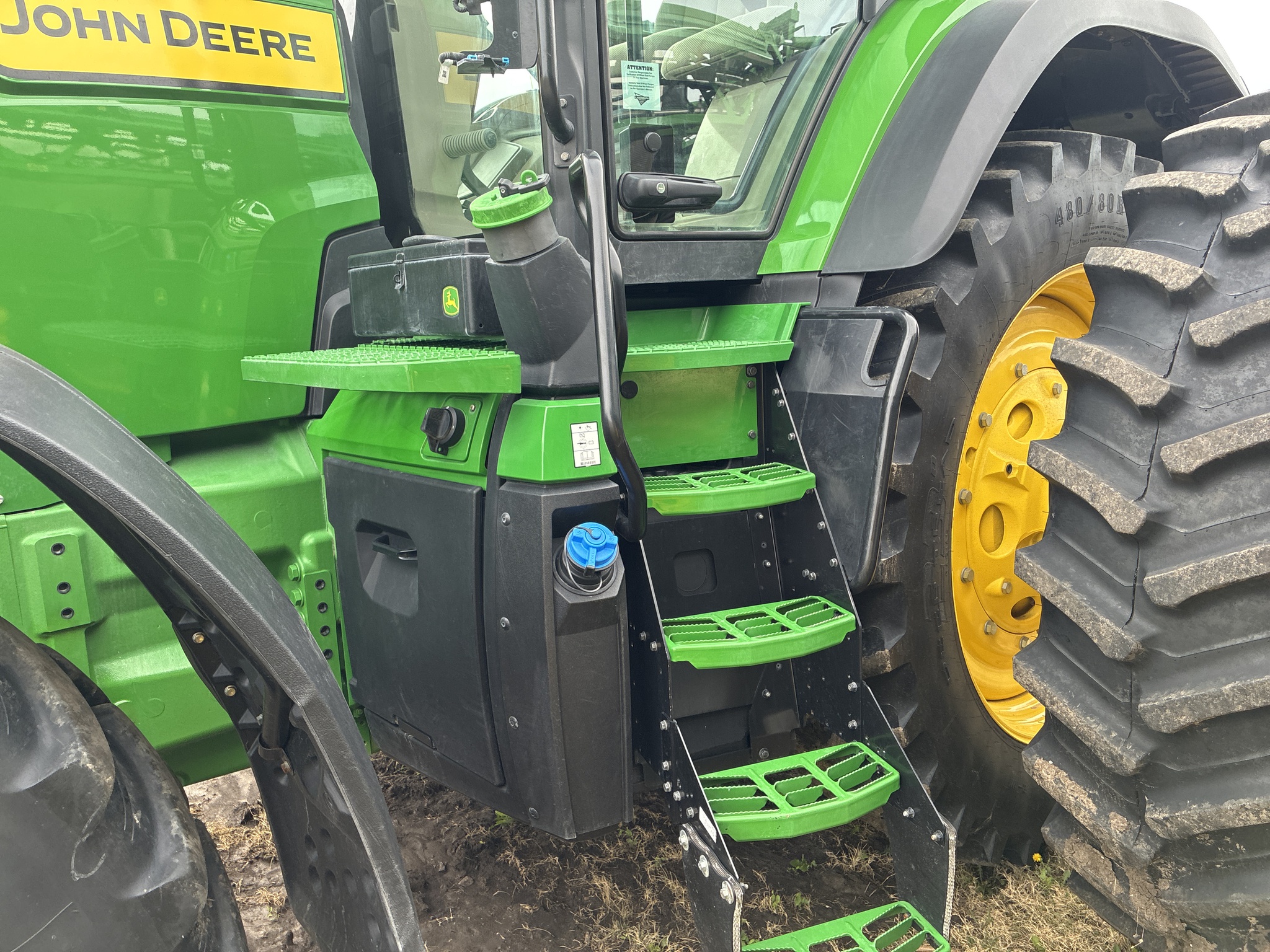  2025 John Deere 8R 250 at LandMark in Marysville, KS