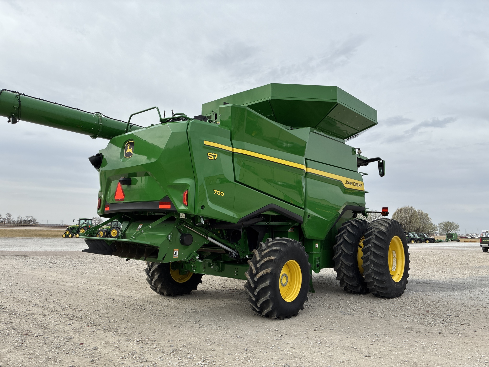  2025 John Deere S7 700 at LandMark in Kearney, NE