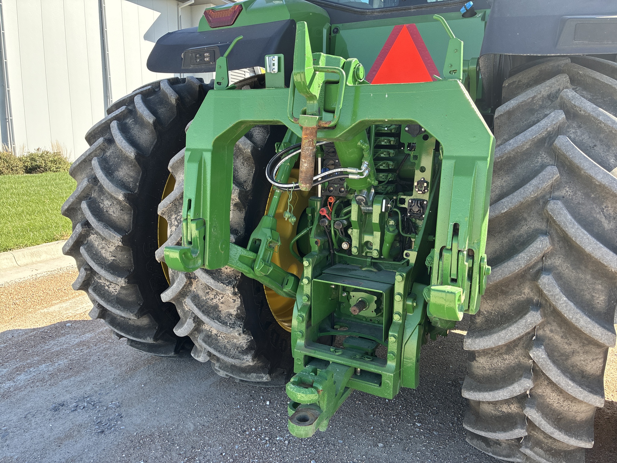  2025 John Deere 8R 370 at LandMark in Hebron, NE