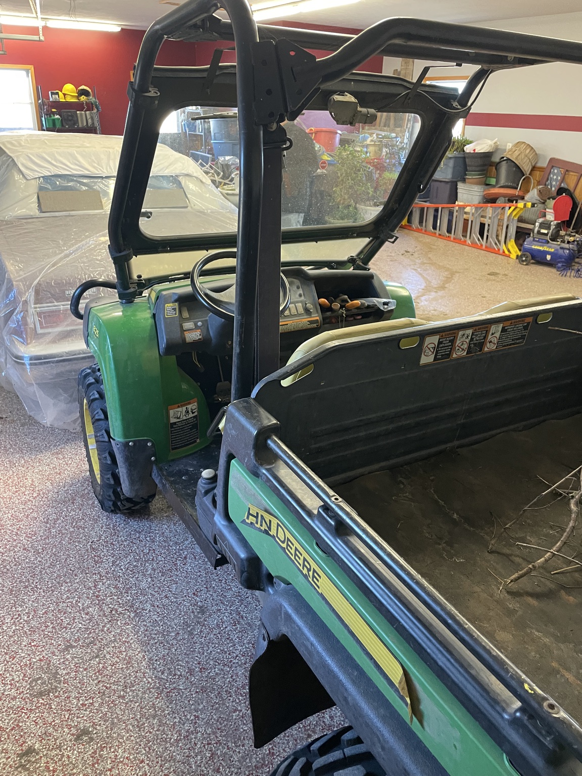  2011 John Deere XUV 825I GREEN at LandMark in Beatrice, NE