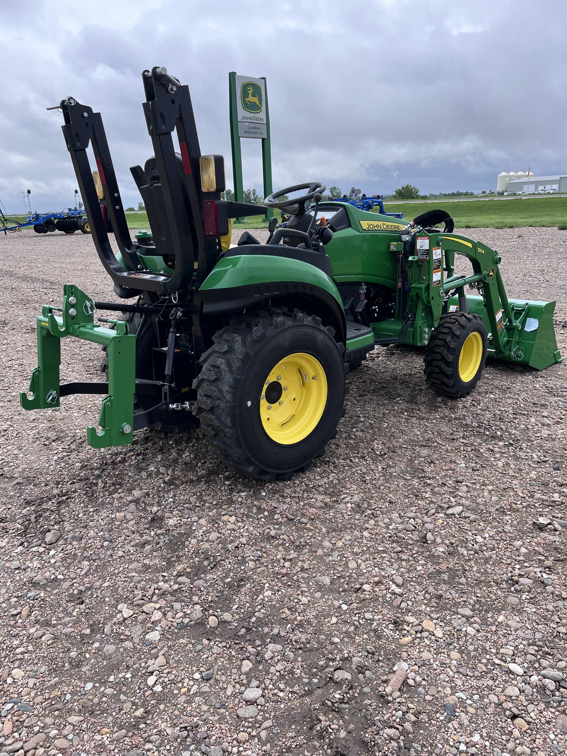   John Deere 2025R at LandMark in Minden, NE