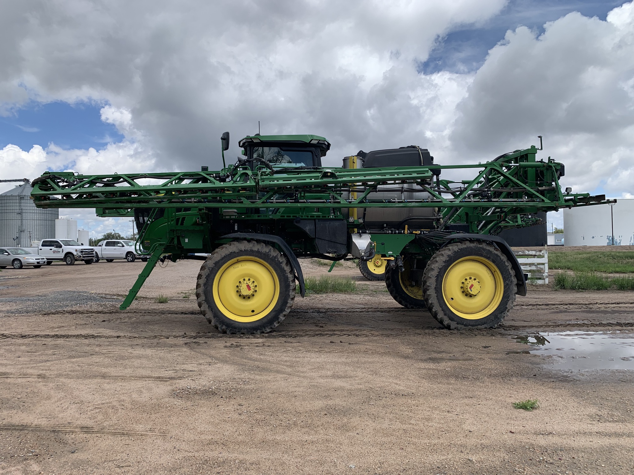  2023 John Deere 412R at LandMark in Gothenburg, NE