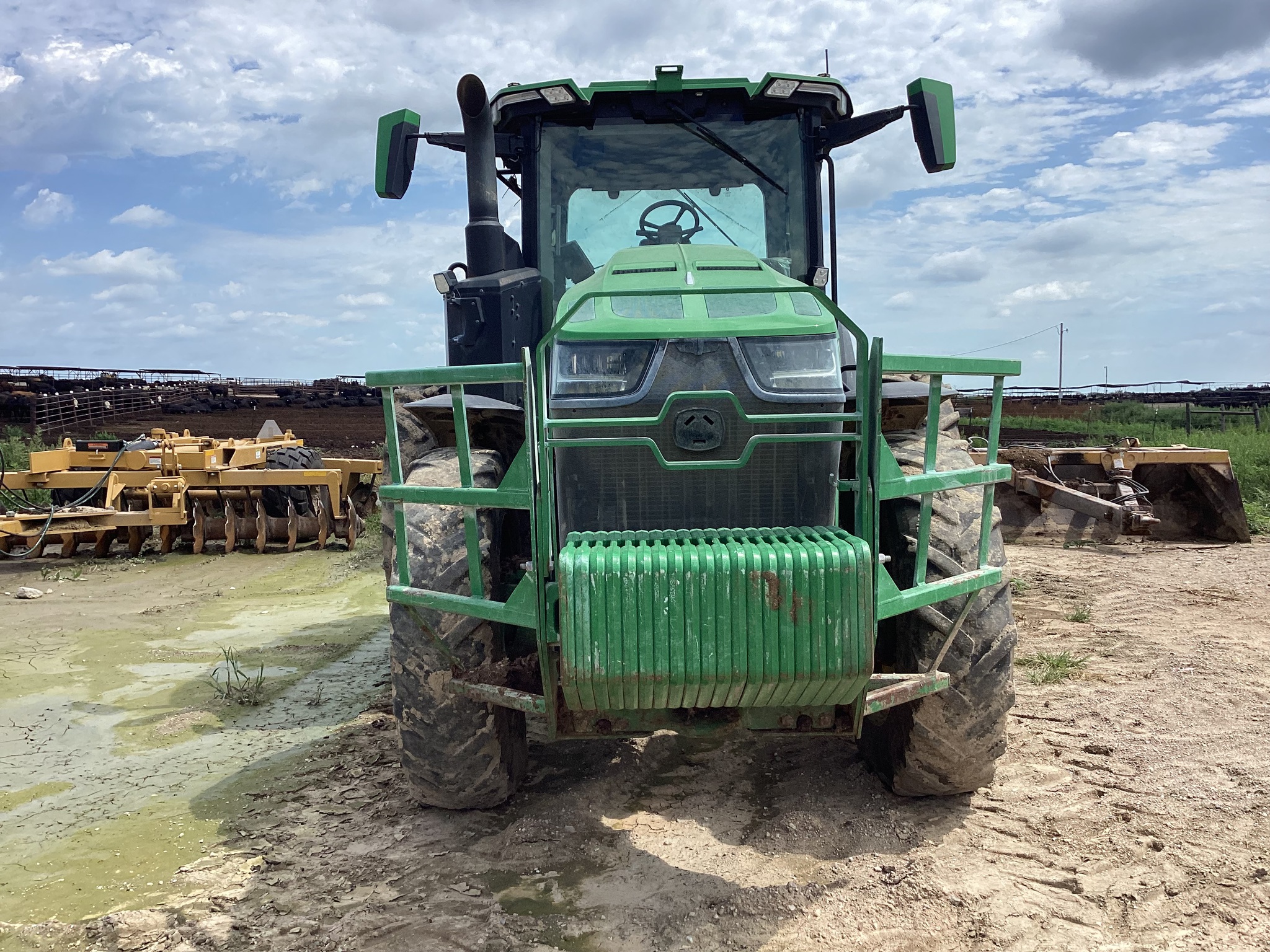  2022 John Deere 8R 250 at LandMark in Minden, NE