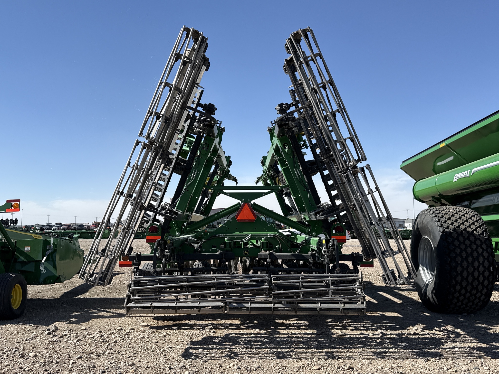  2019 John Deere 2660VT at LandMark in Lexington, NE