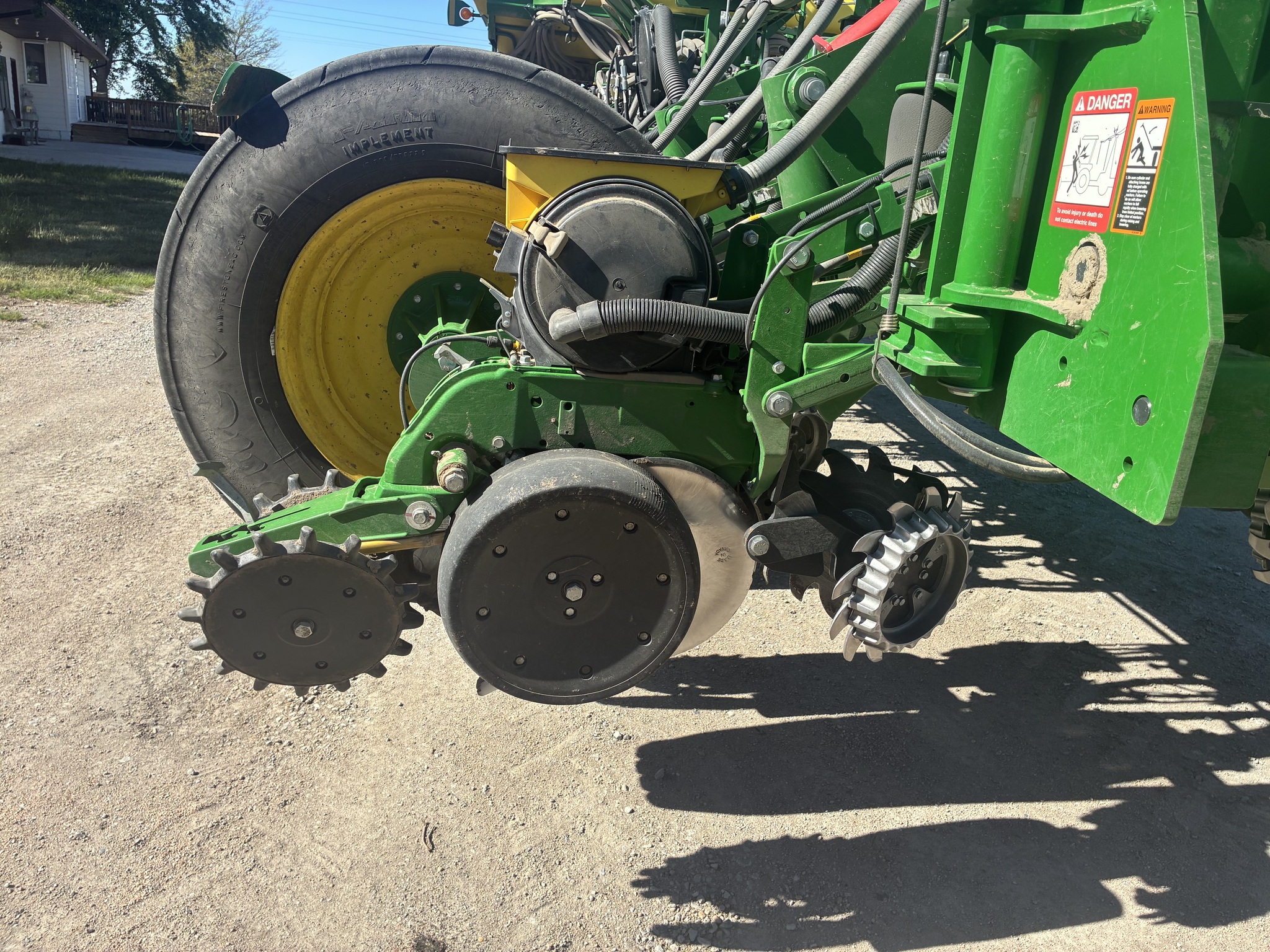  2021 John Deere 1775NT at LandMark in Beatrice, NE