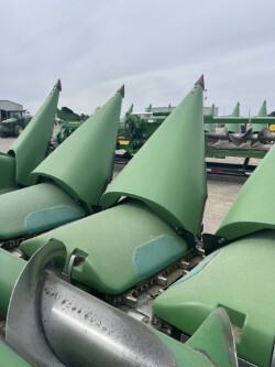  2009 John Deere 608C at LandMark in Gothenburg, NE