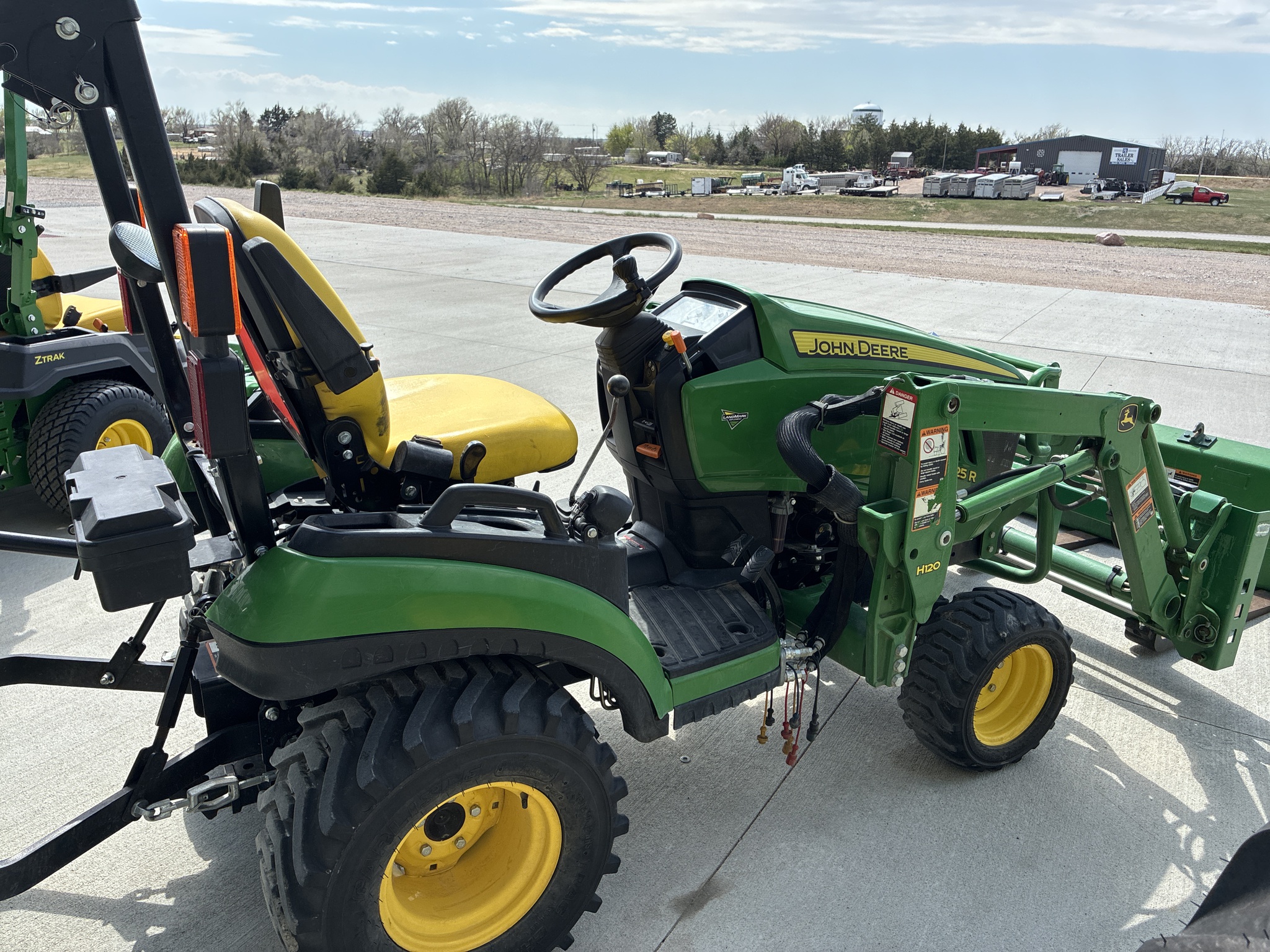  2015 John Deere 1025R at LandMark in Hebron, NE