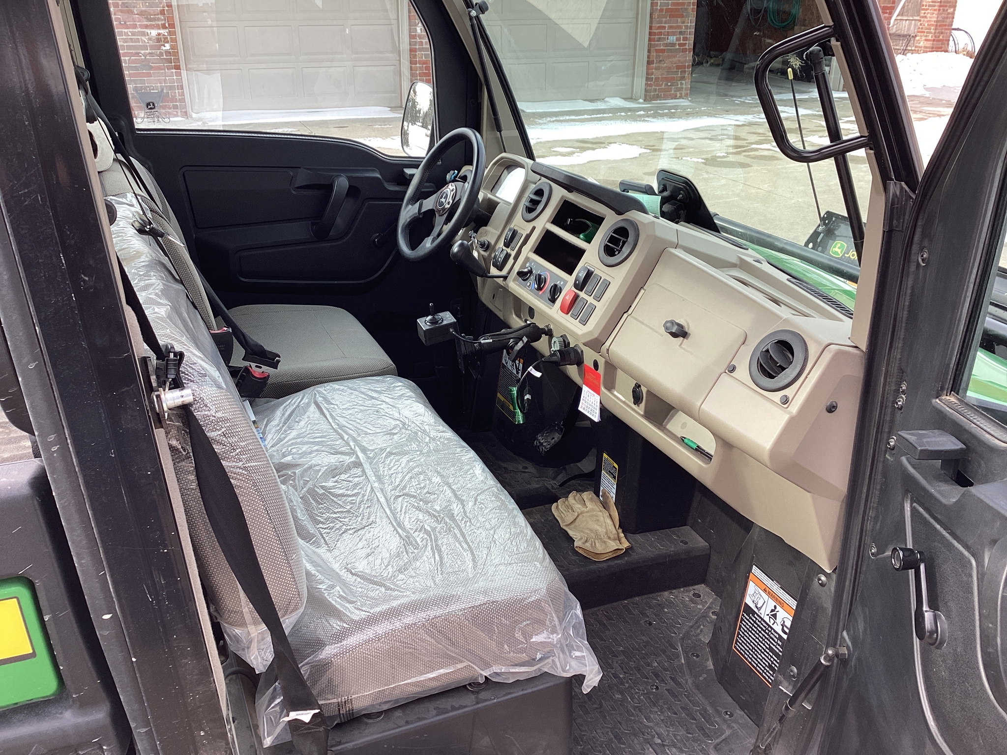  2023 John Deere XUV 835R at LandMark in Smith Center, KS