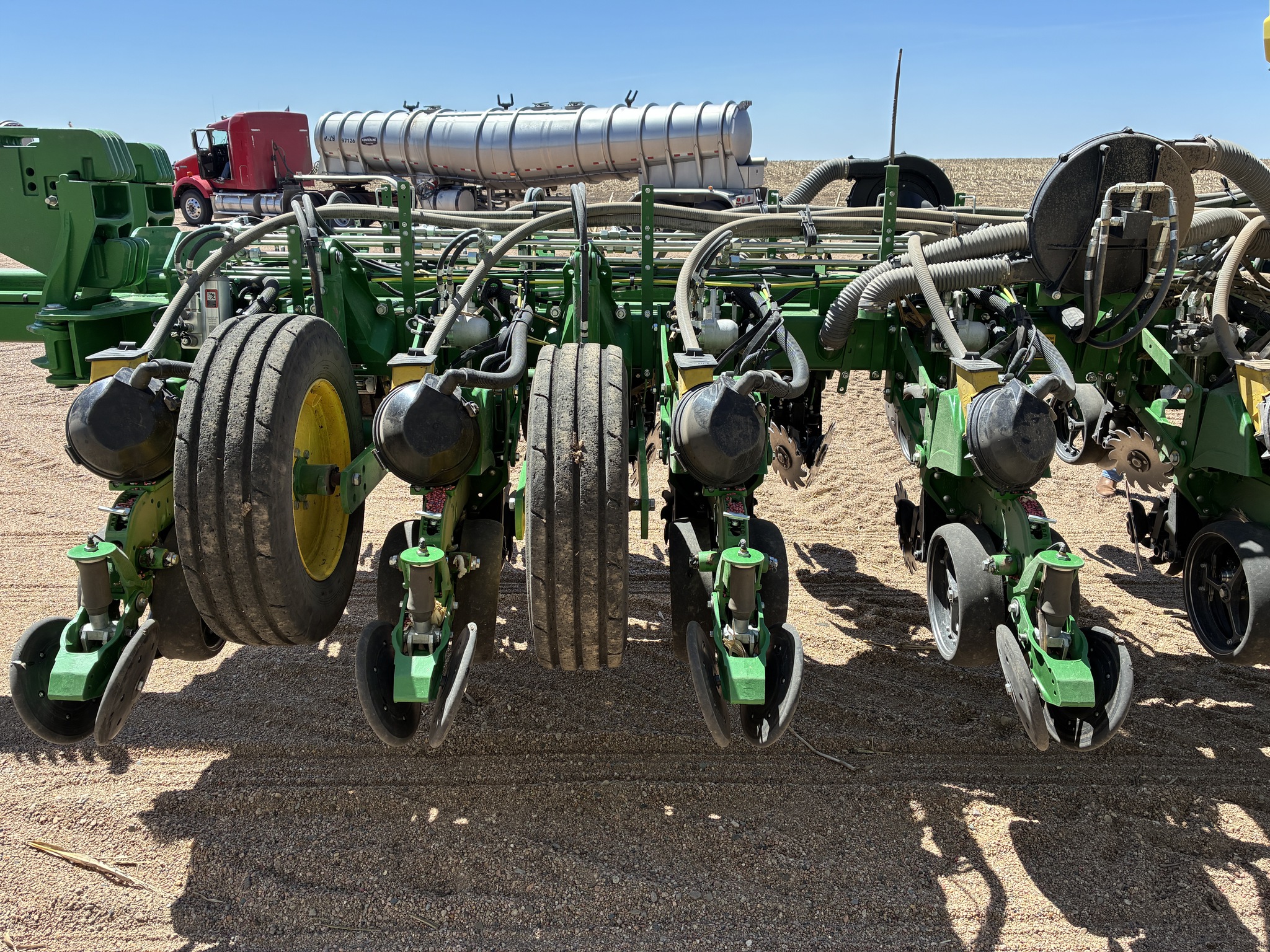  2022 John Deere 1775NT at LandMark in Gothenburg, NE