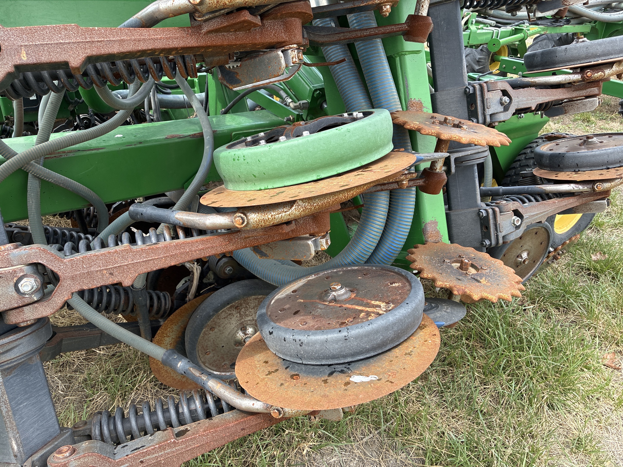  2013 John Deere 1890 at LandMark in Hebron, NE