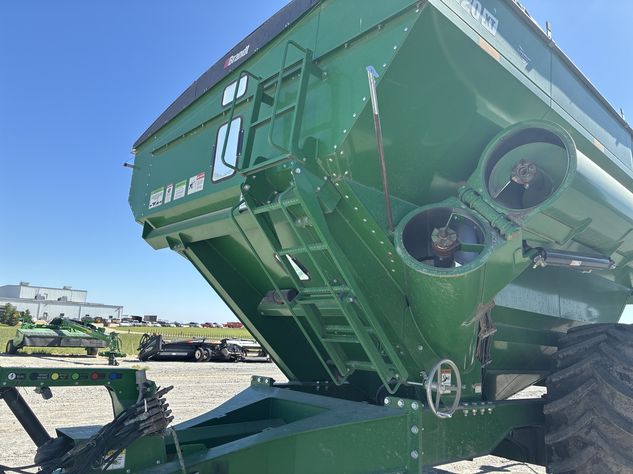  2021 Brandt 1120XT at LandMark in Hebron, NE