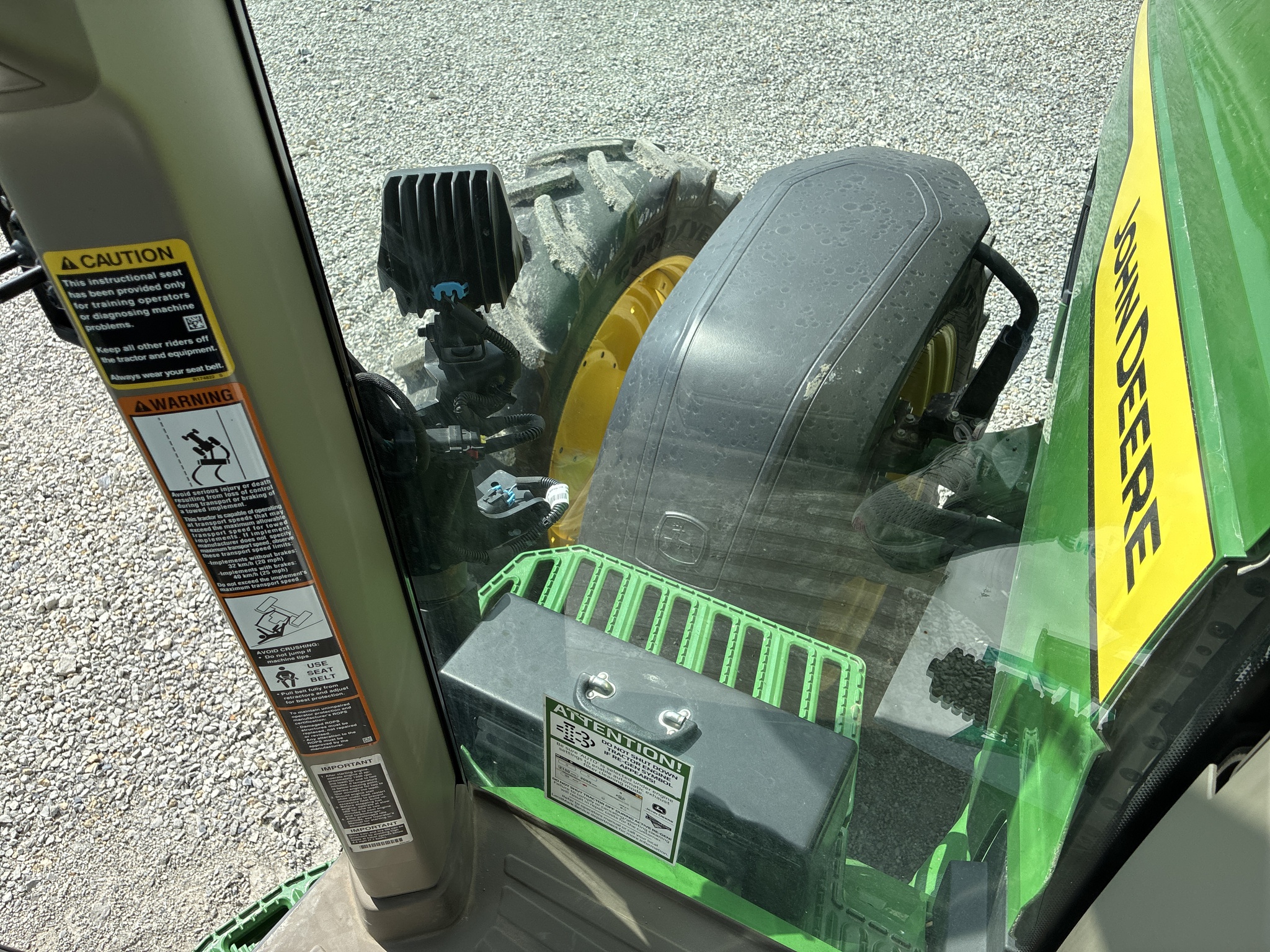  2024 John Deere 8R 340 at LandMark in Hebron, NE