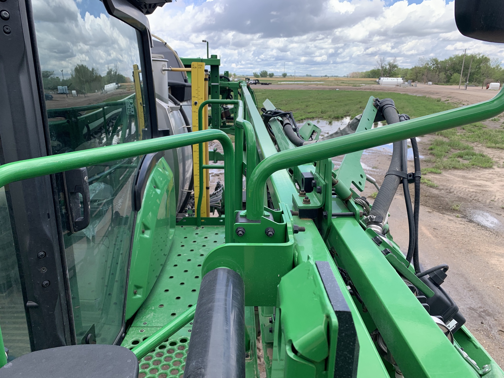  2023 John Deere 412R at LandMark in Gothenburg, NE