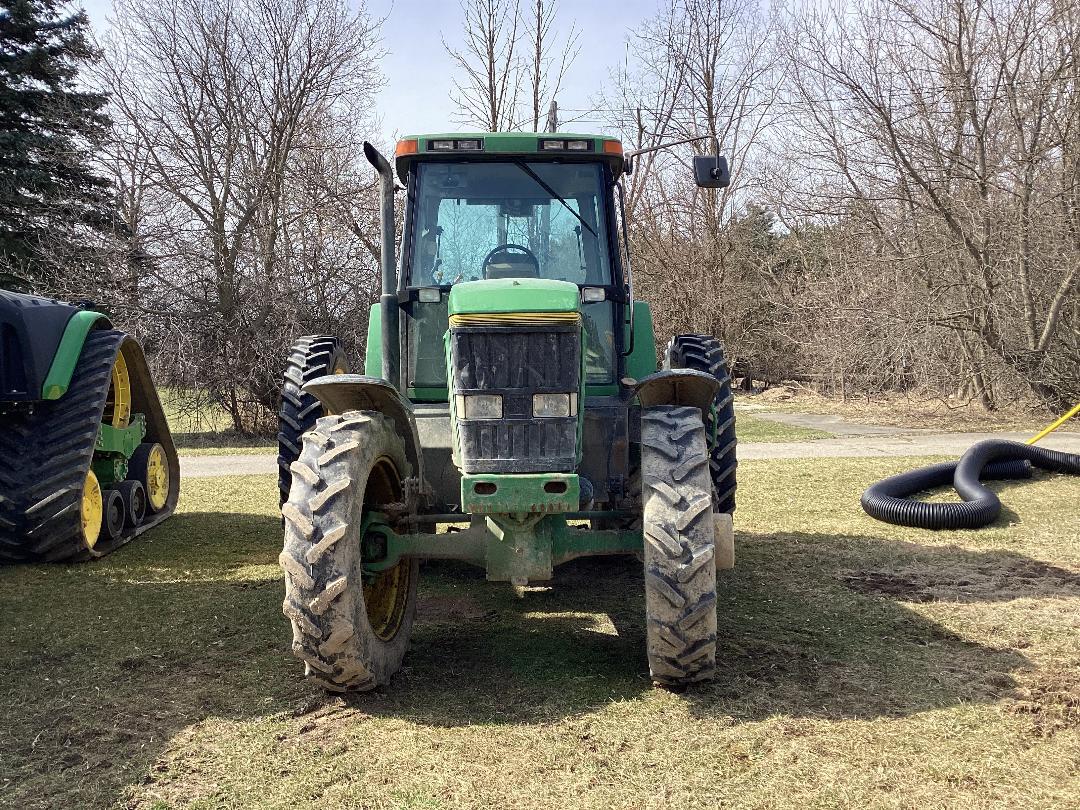 On Lot 1994 John Deere 7800 at Tri County Equipment Sandusky, MI