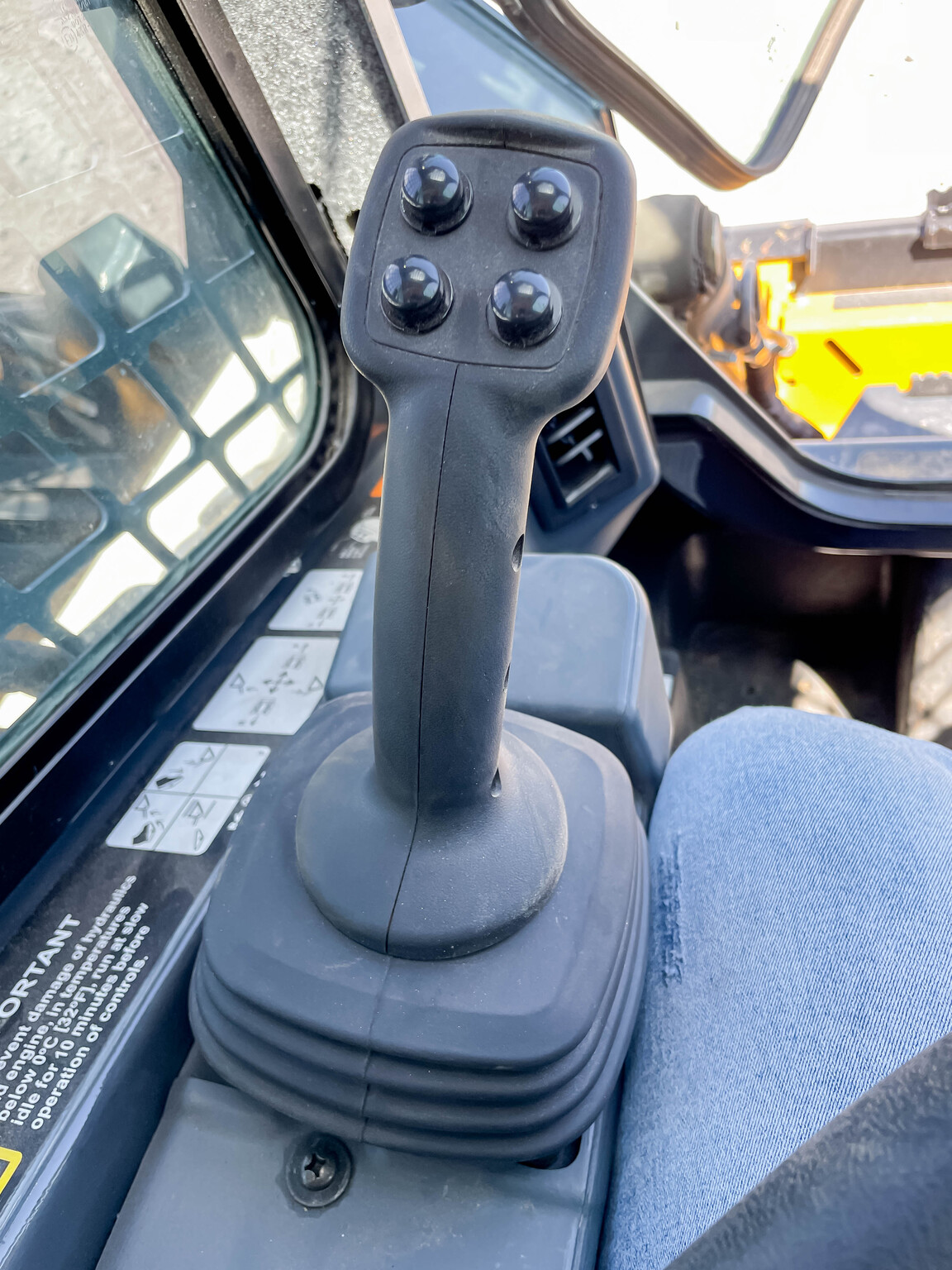  2023 John Deere 324G at LandMark in Hebron, NE