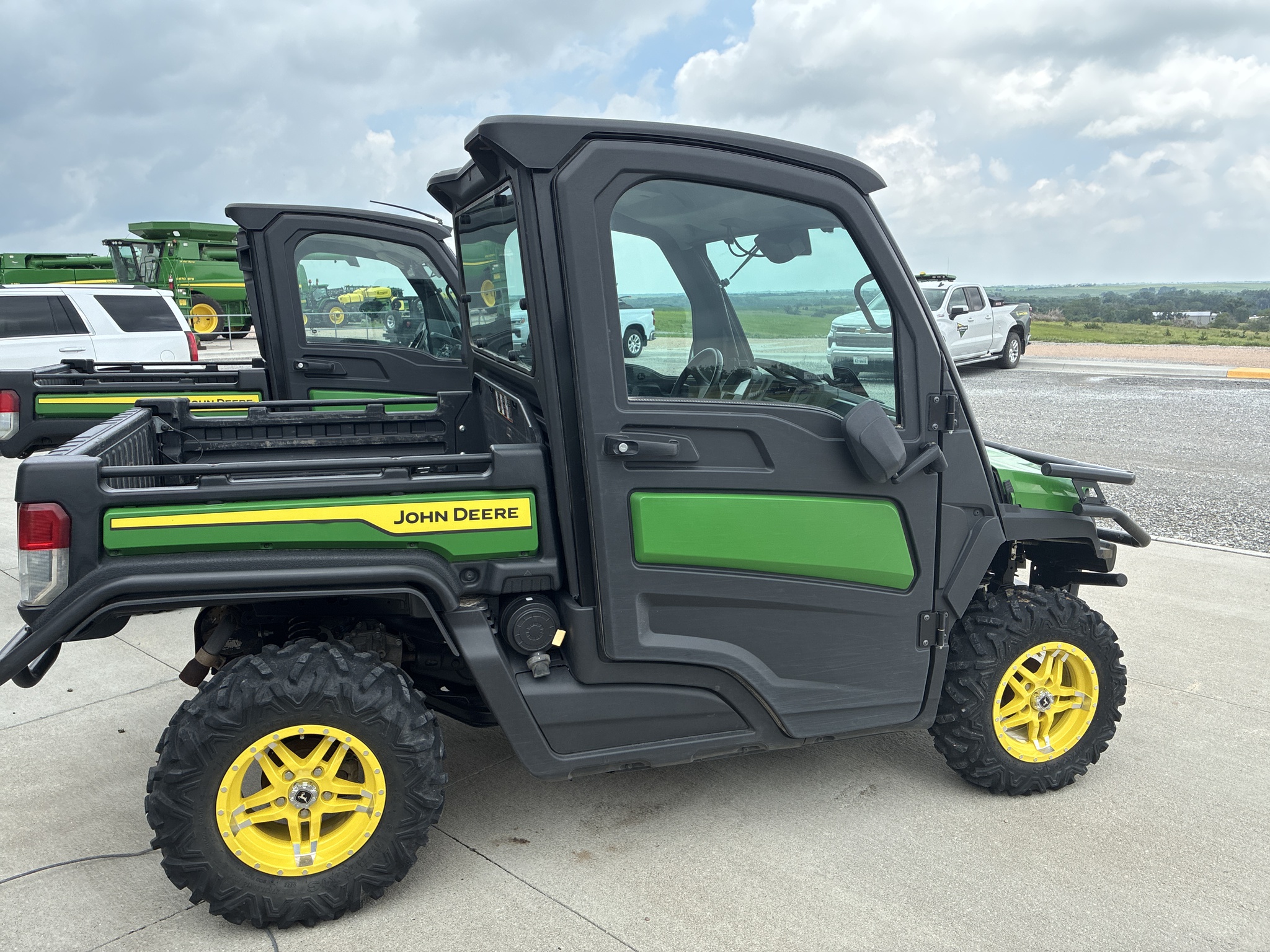  2024 John Deere XUV835M HVAC Cab at LandMark in Hebron, NE
