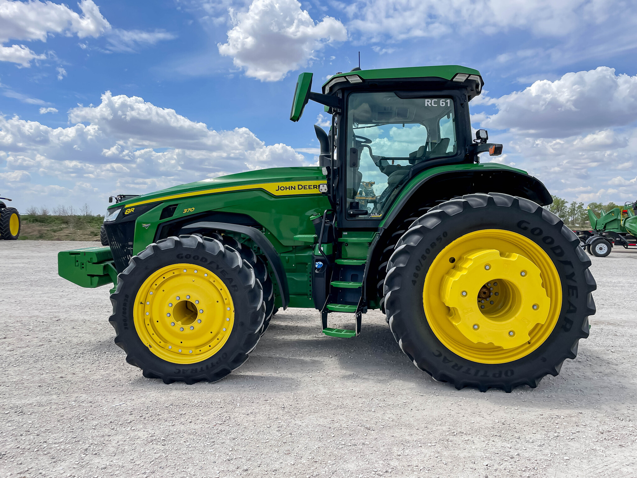  2024 John Deere 8R 370 at LandMark in Beatrice, NE